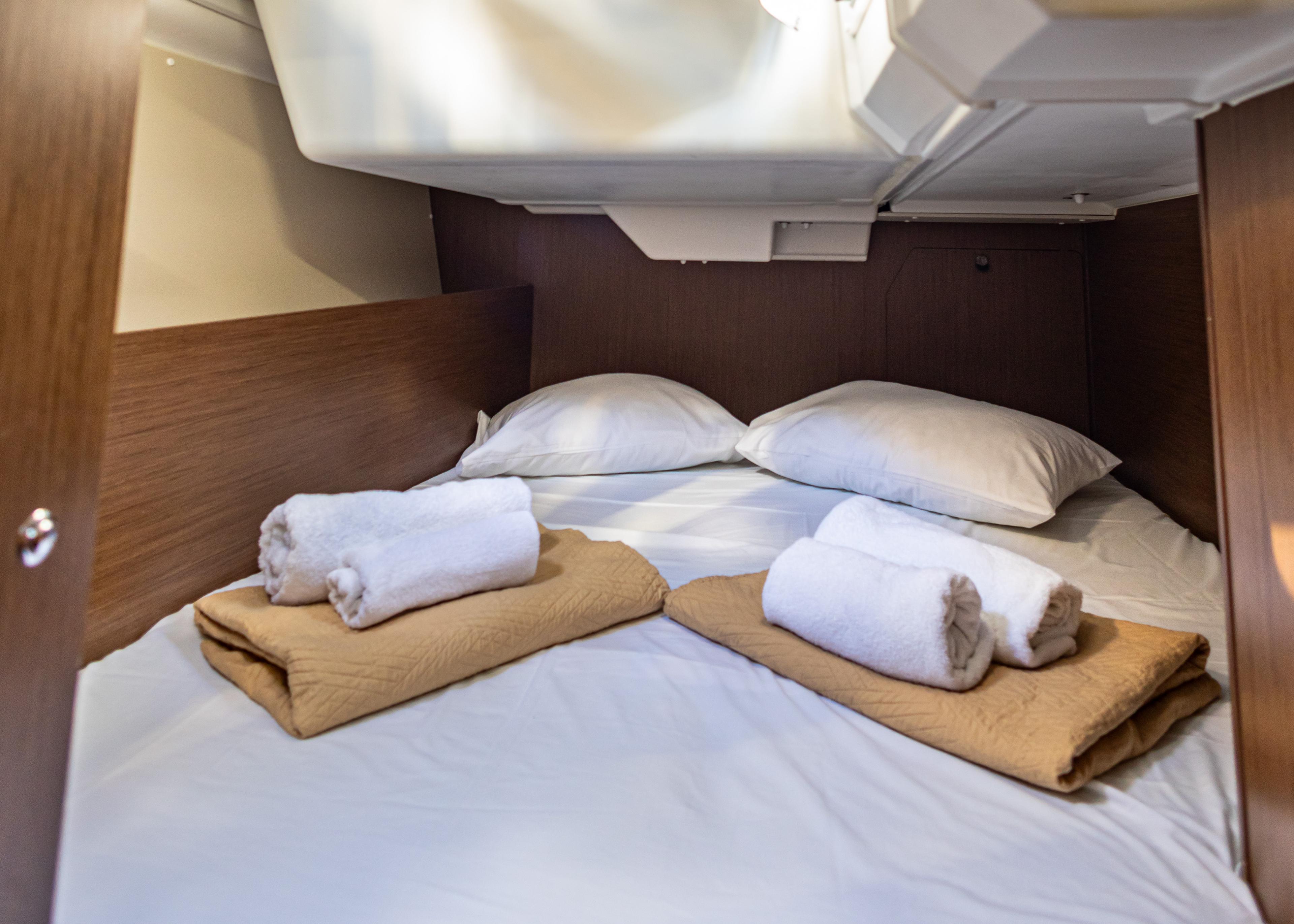 Oceanis 38.1, picture 12