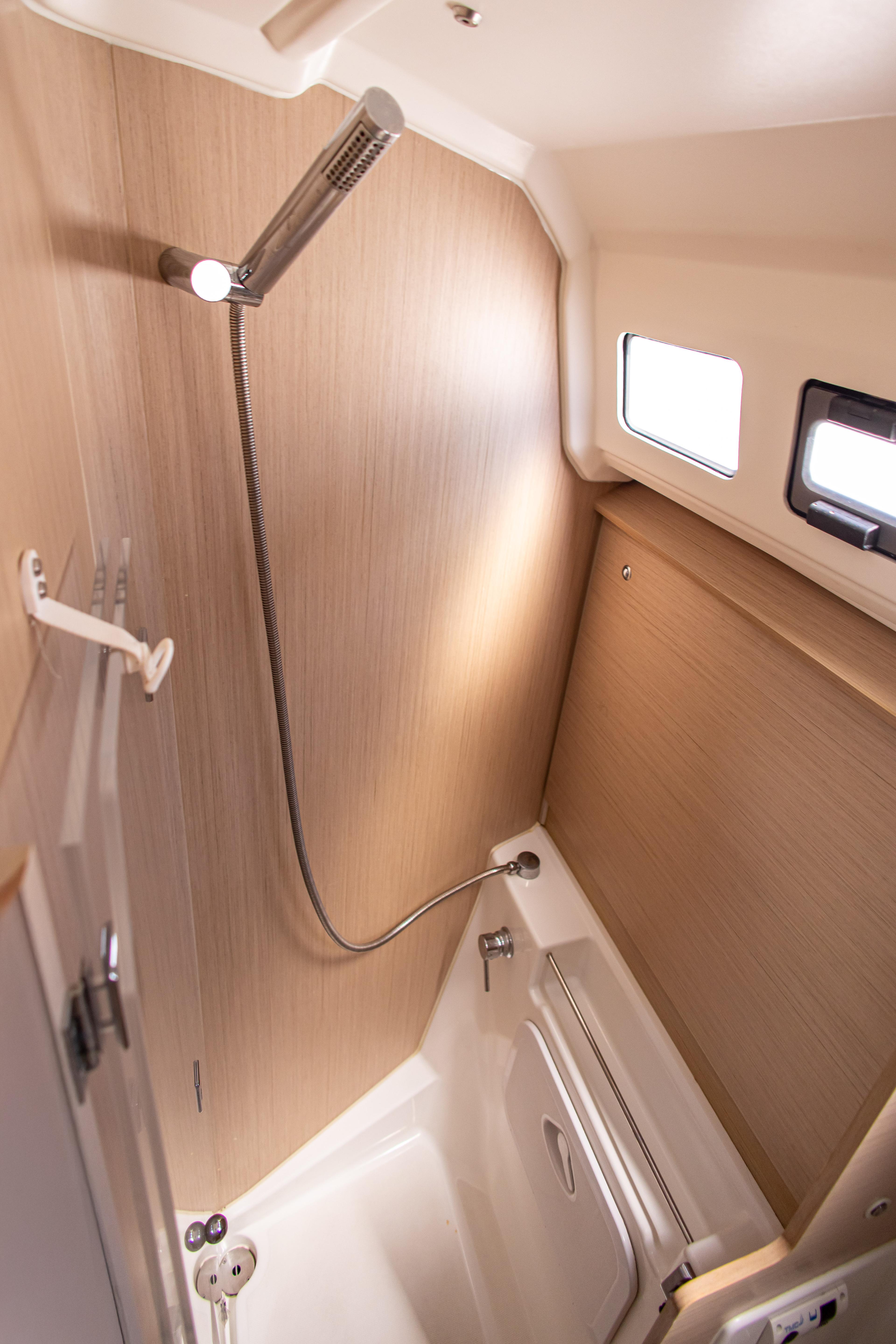 Oceanis 40.1, picture 13