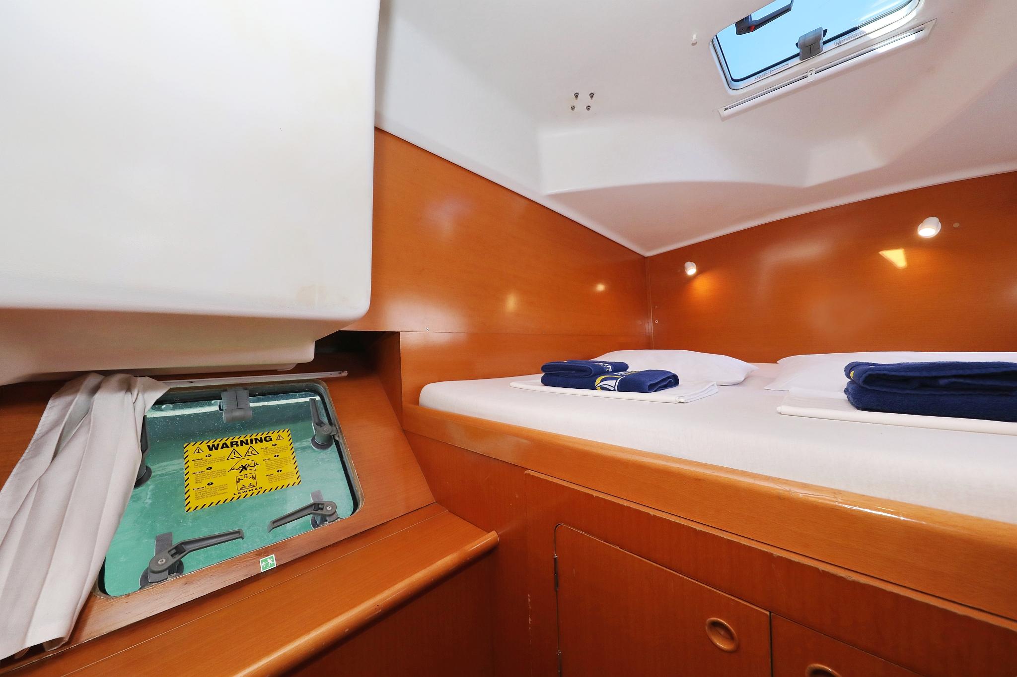 Lagoon 380 S2 - 4 + 2 cab. - Love Song, picture 28