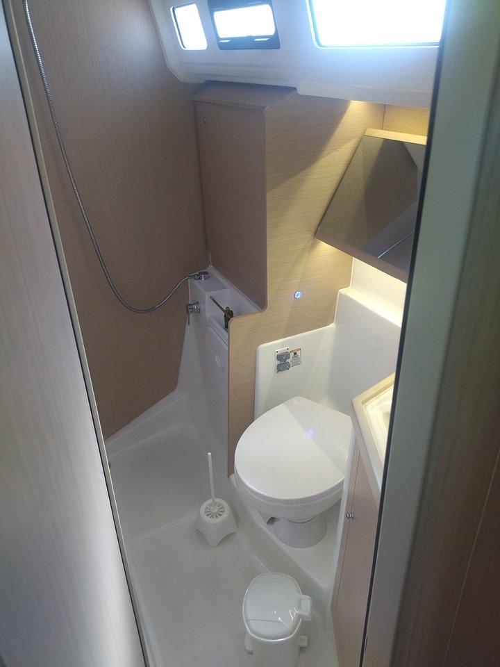 Oceanis 40.1, picture 8