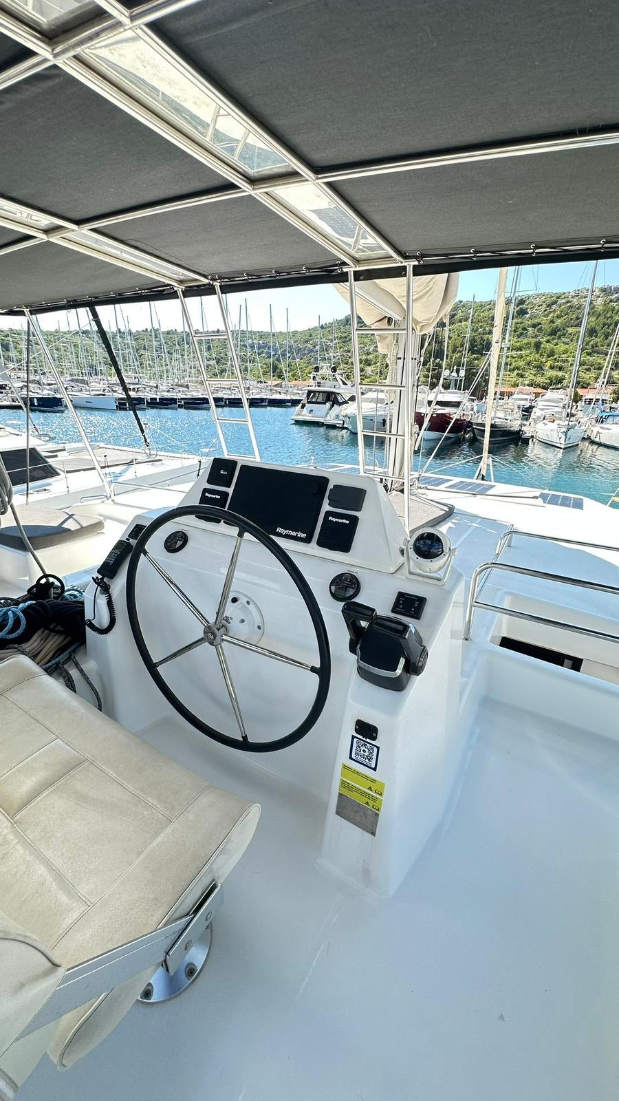 Dufour 48 Catamaran - 5 + 1 cab., picture 6