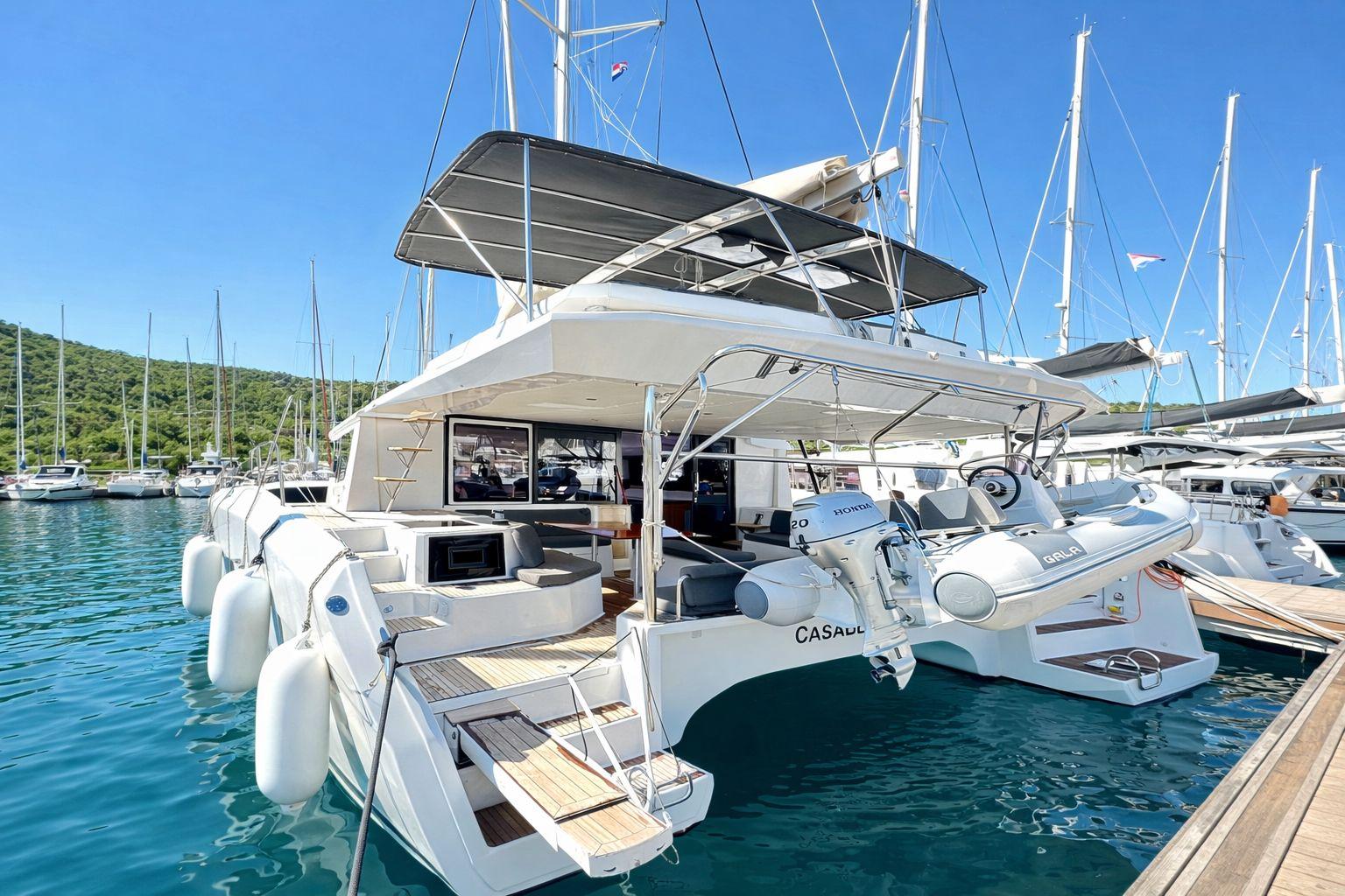 Dufour 48 Catamaran - 5 + 1 cab., picture 1