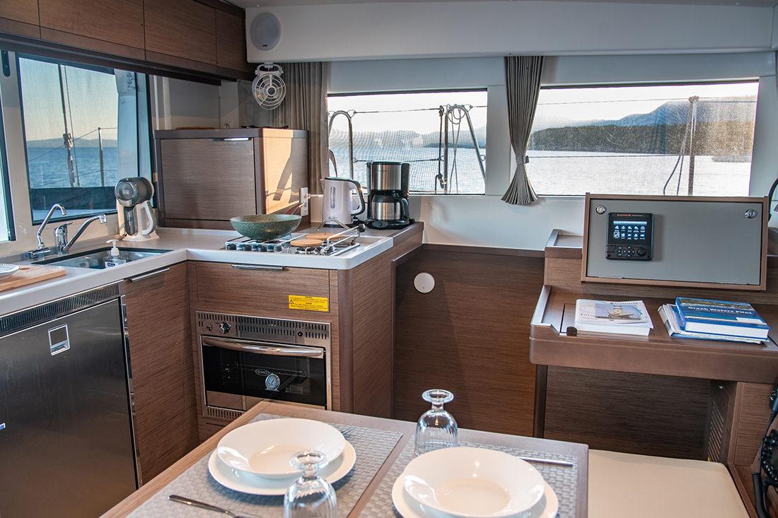 Lagoon 40 - 4 + 1 cab., picture 8