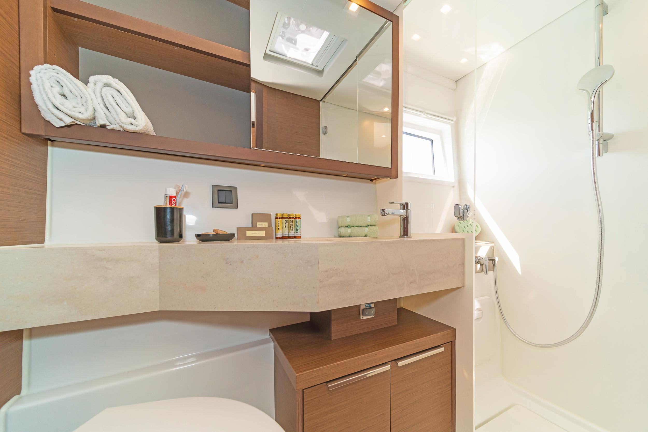 Lagoon 46 - 4 + 2 cab., picture 21