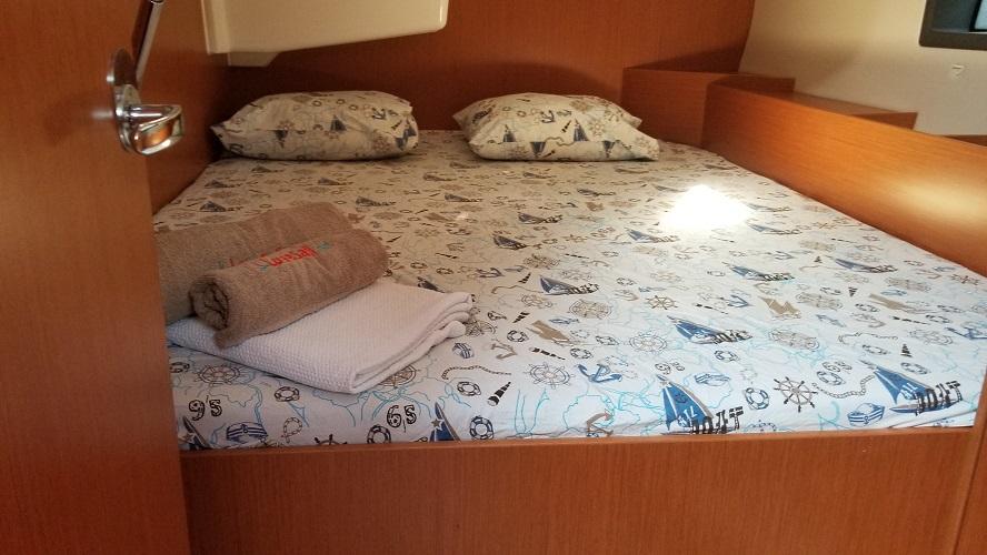 Bavaria C42, picture 13