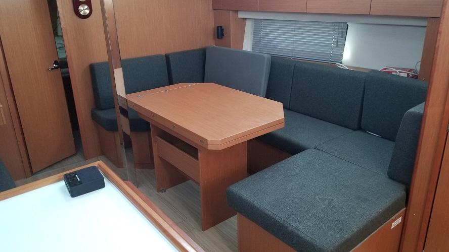 Bavaria C42, picture 8