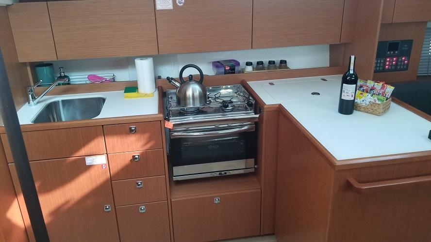 Bavaria C42, picture 6