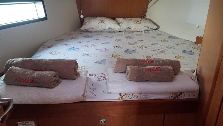 Bavaria C42, picture 11