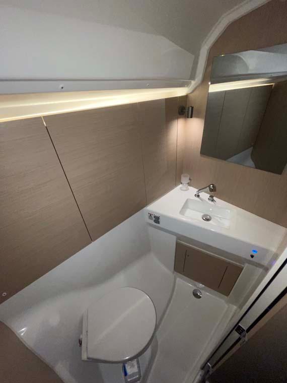 Oceanis 40.1, picture 17