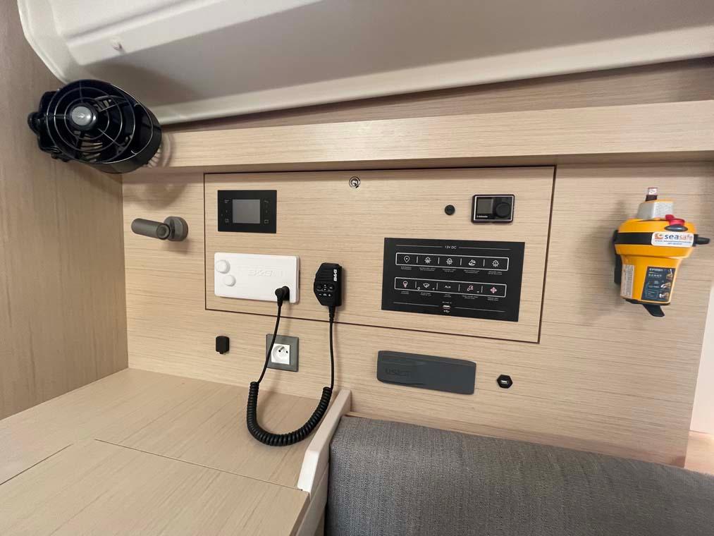 Oceanis 40.1, picture 11