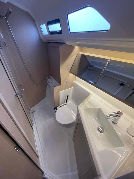 Oceanis 40.1, picture 18