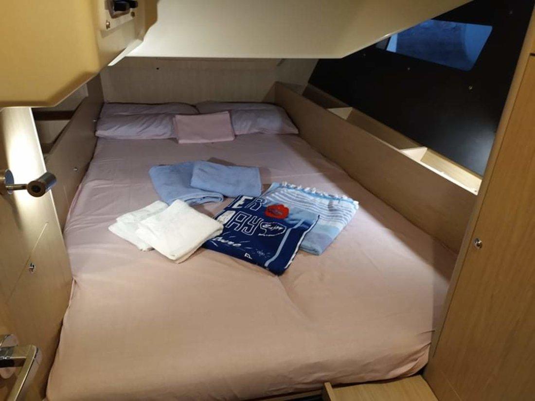 Oceanis 41.1, picture 13