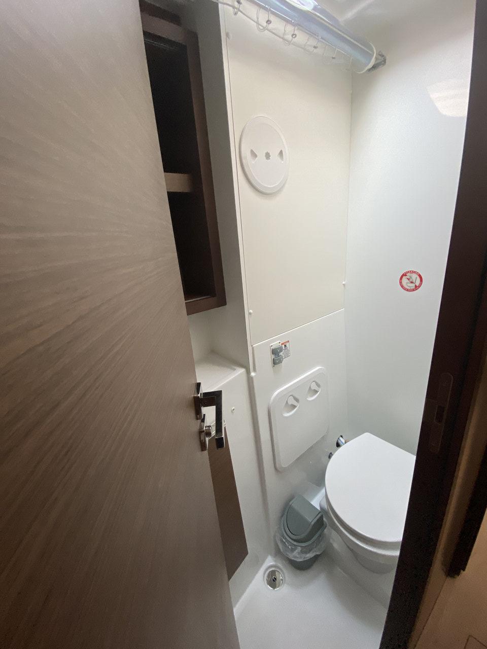 Lagoon 40 - 4 + 2 cab, picture 8