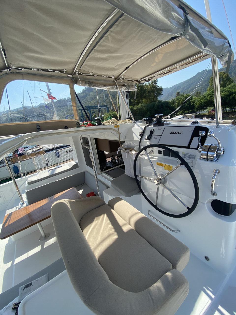 Lagoon 40 - 4 + 2 cab, picture 4