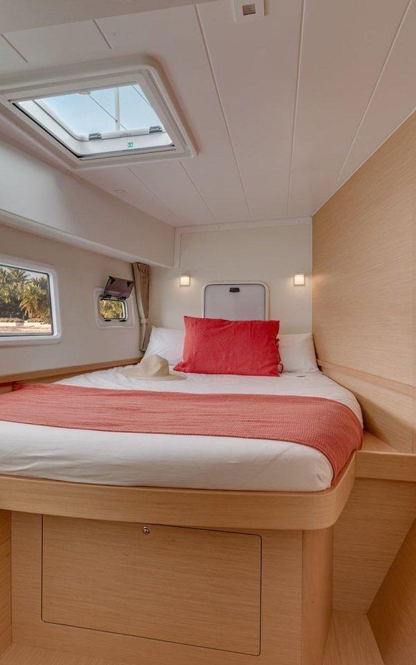 Lagoon 42 - 4 + 1 cab., picture 3