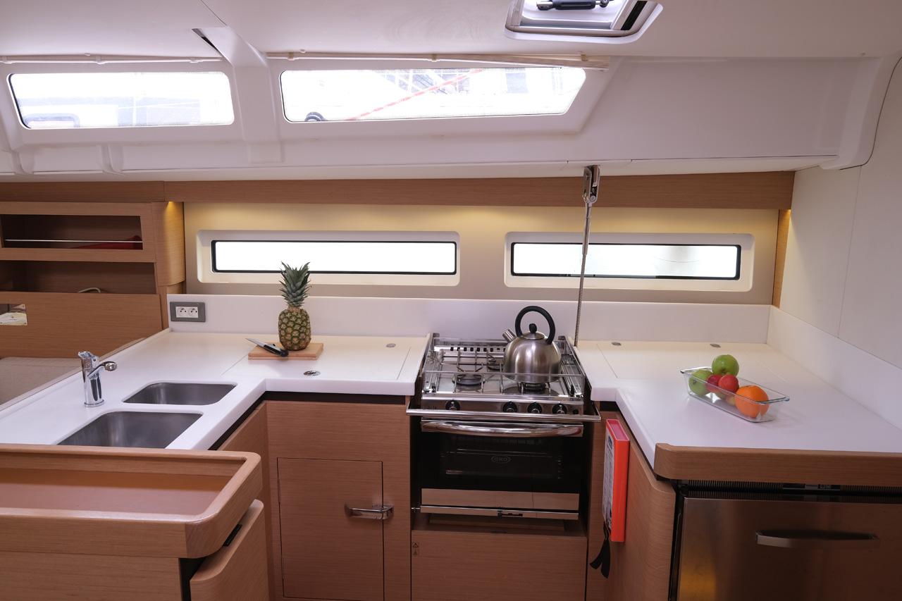 Sun Odyssey 490 - 3 cab., picture 8