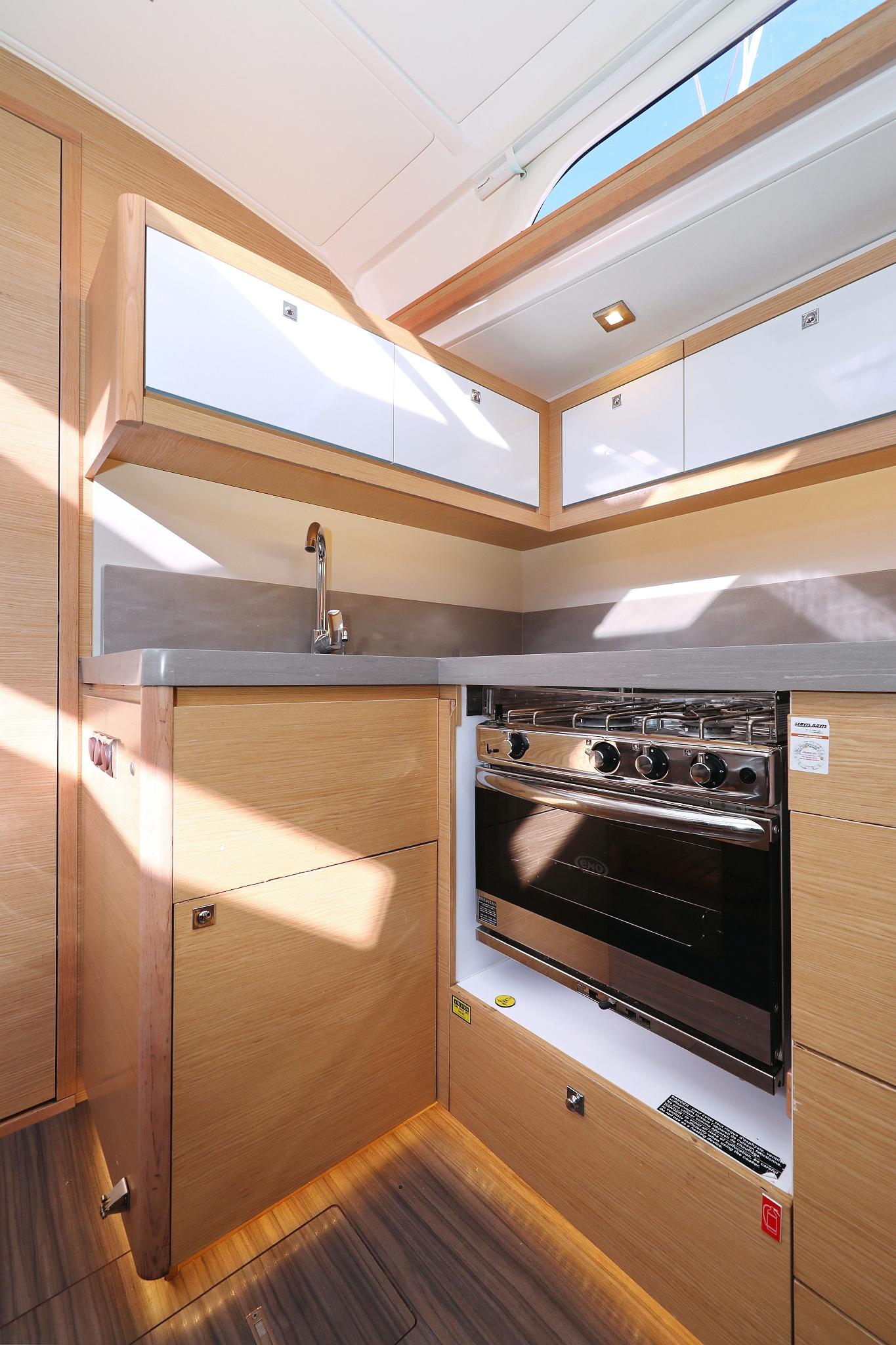 Dufour 470 - 5 cab., picture 19