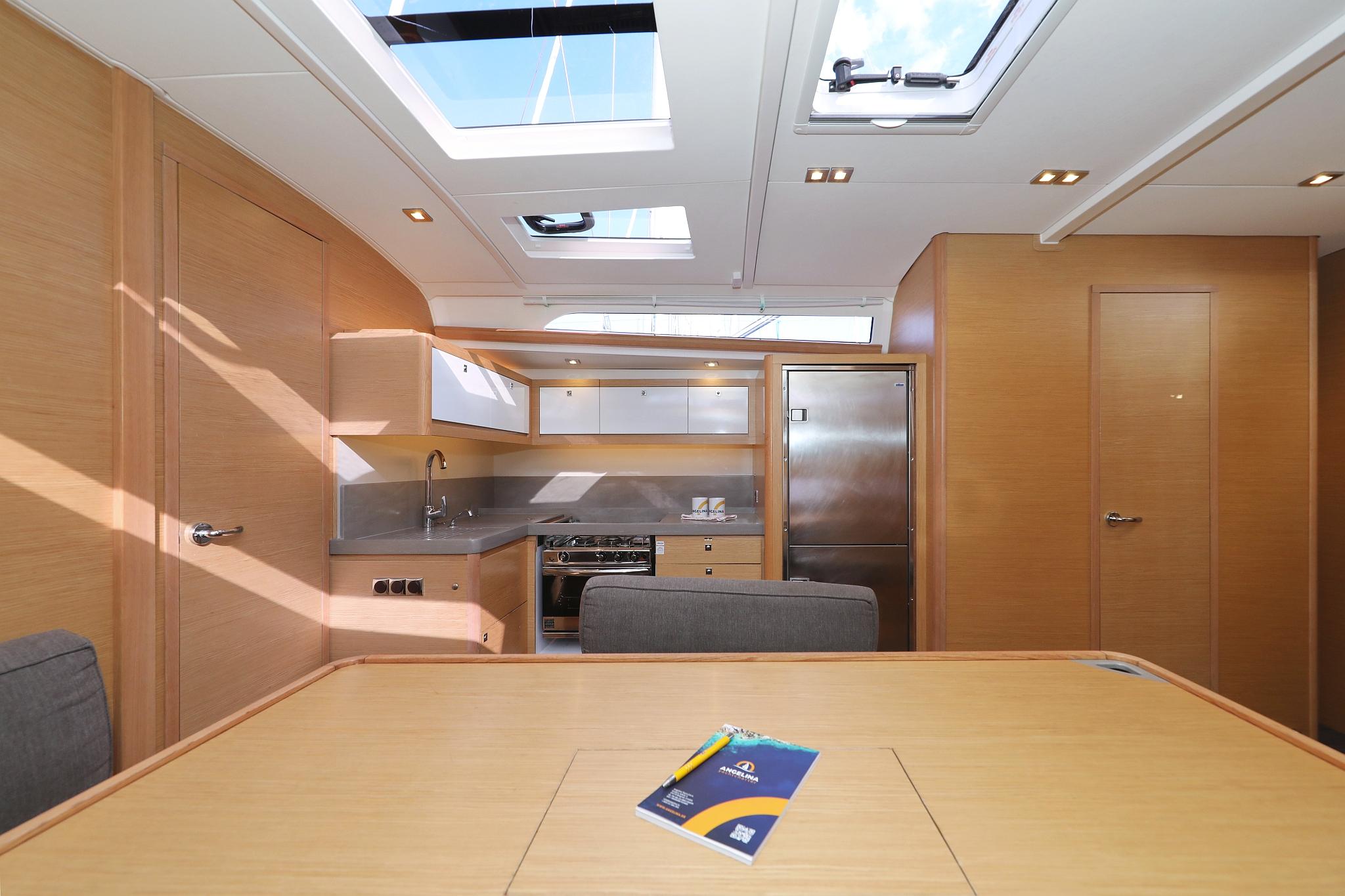 Dufour 470 - 5 cab., picture 17