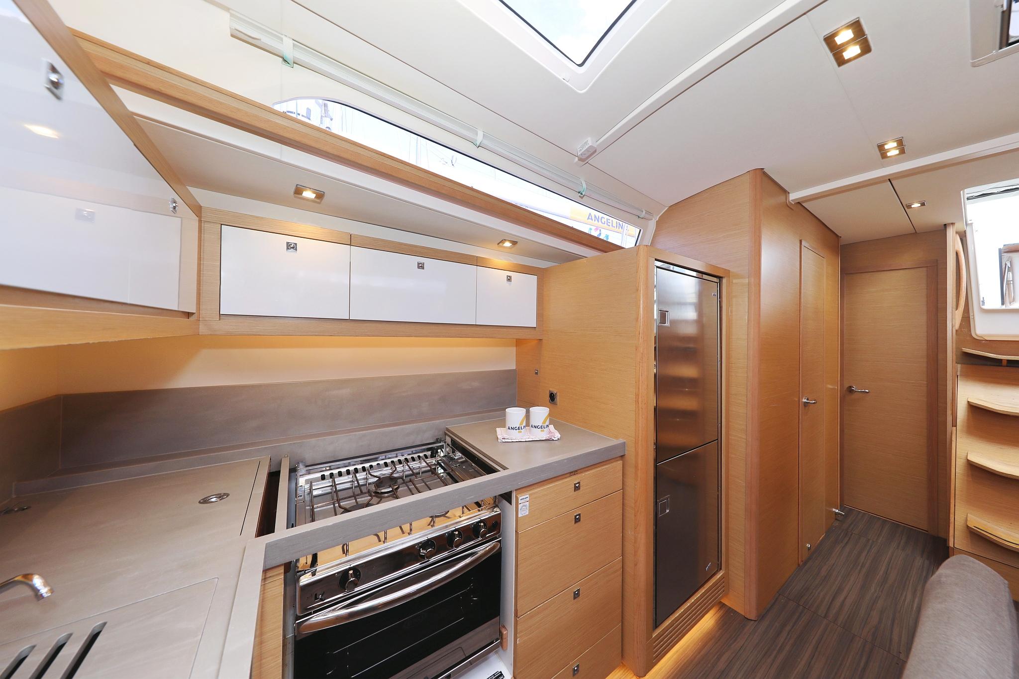 Dufour 470 - 5 cab., picture 21