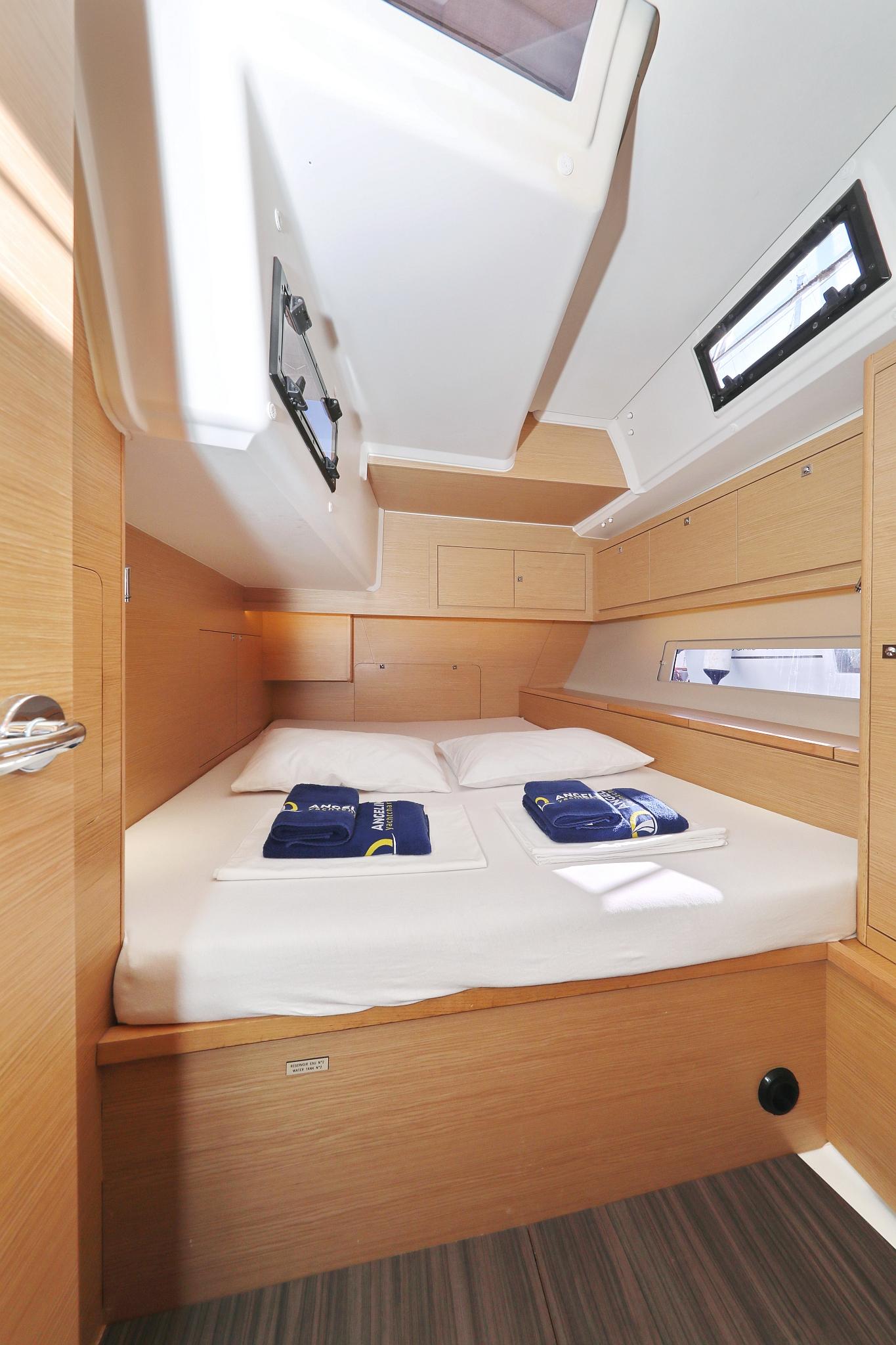 Dufour 470 - 5 cab., picture 30