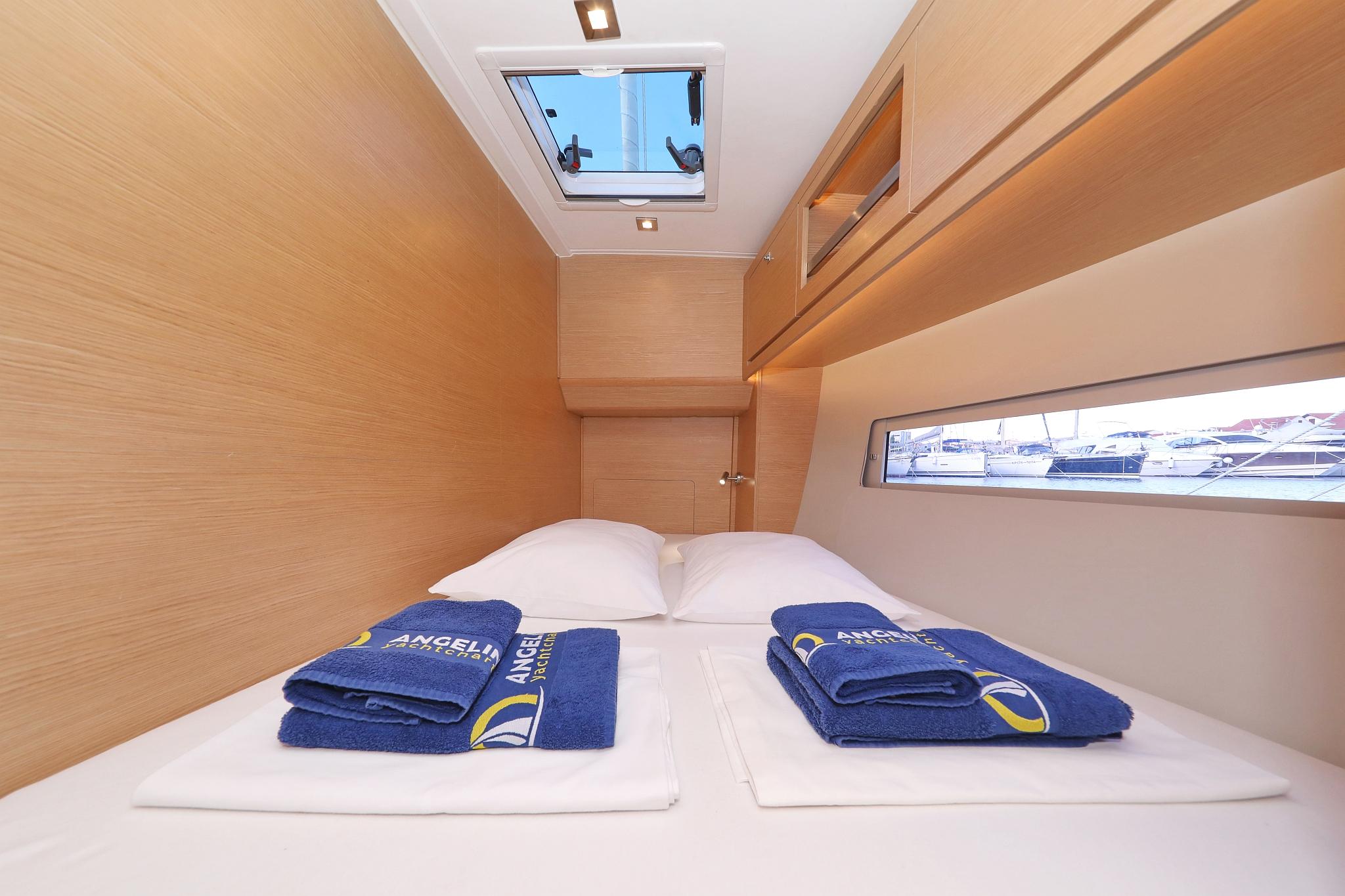 Dufour 470 - 5 cab., picture 27