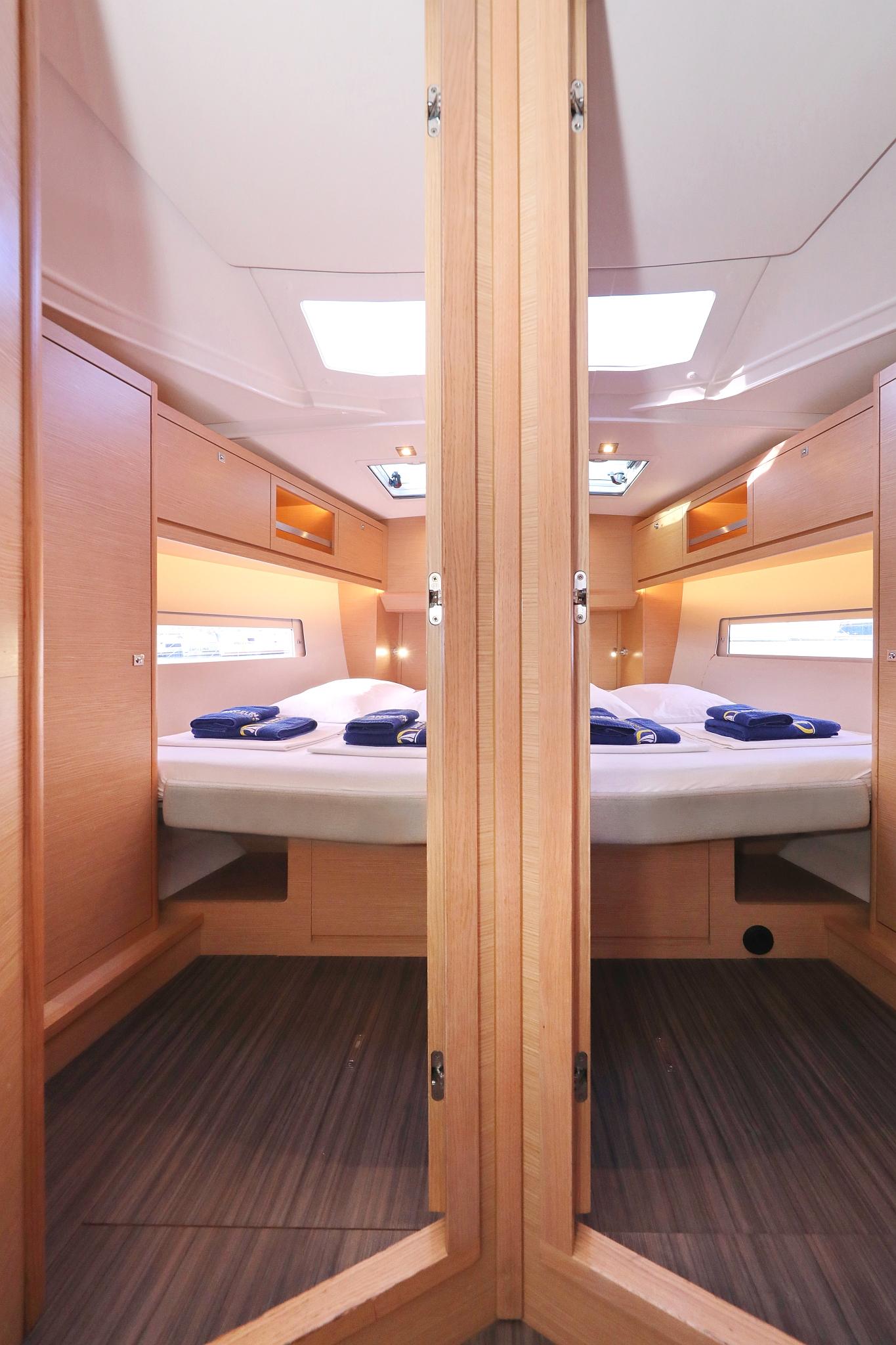 Dufour 470 - 5 cab., picture 23