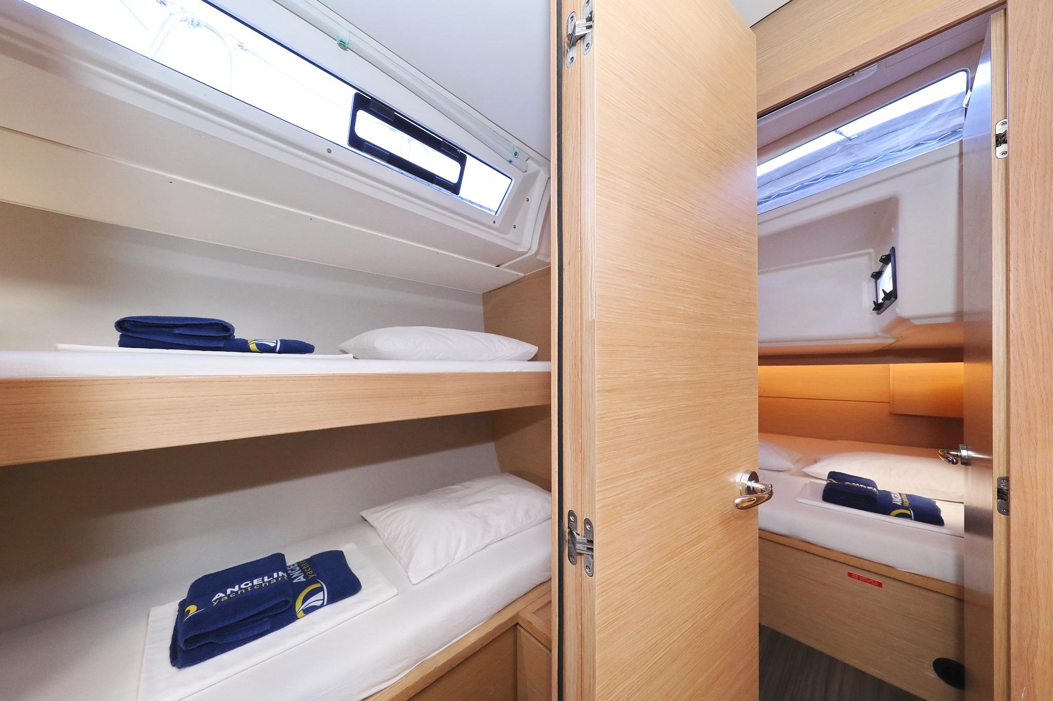 Dufour 470 - 5 cab., picture 28