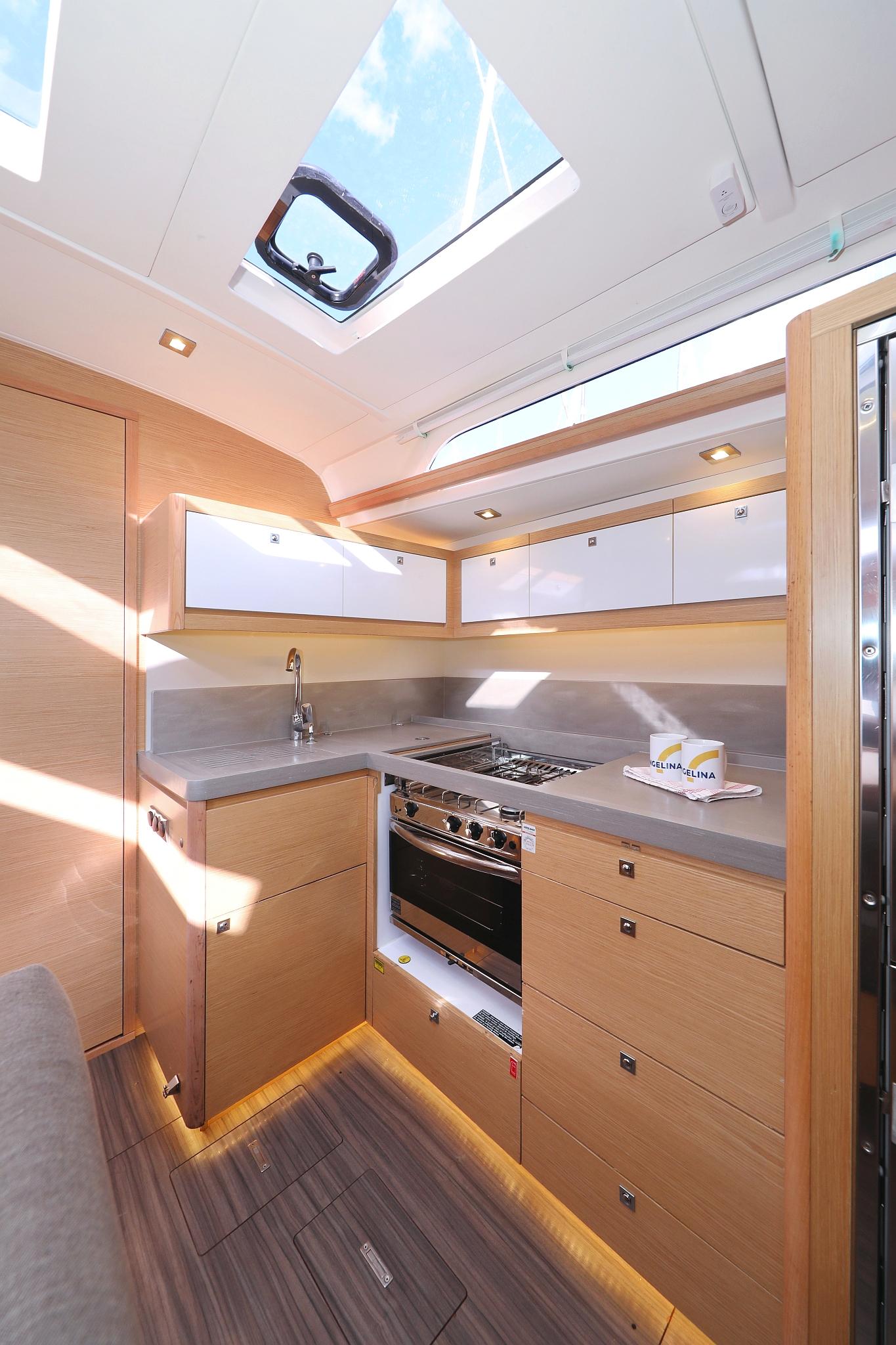 Dufour 470 - 5 cab., picture 18