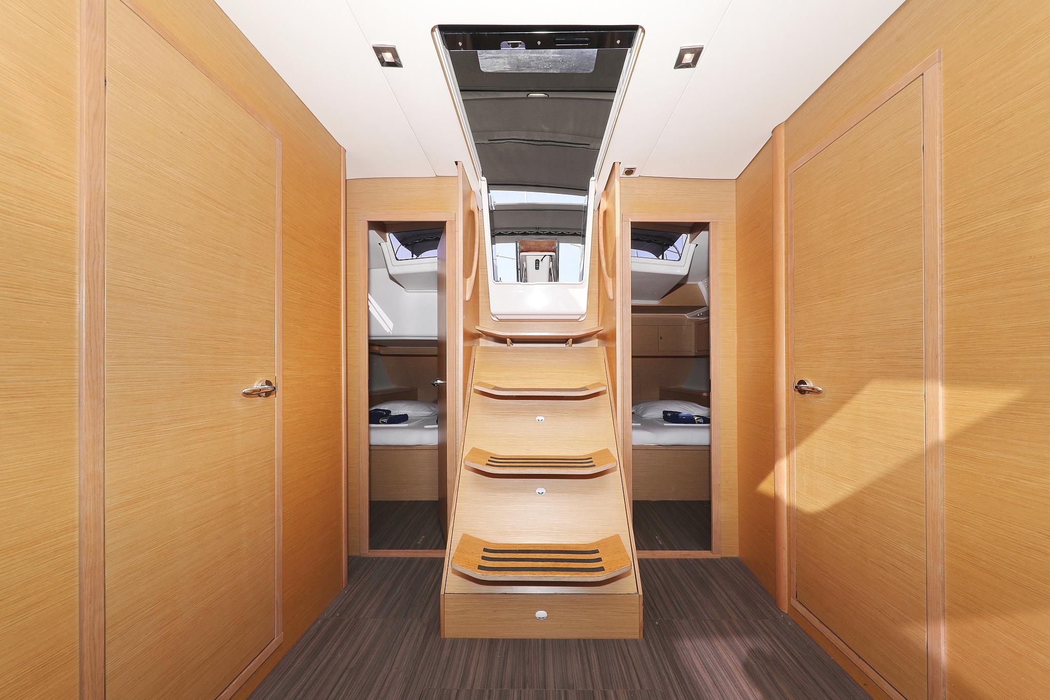 Dufour 470 - 5 cab., picture 21