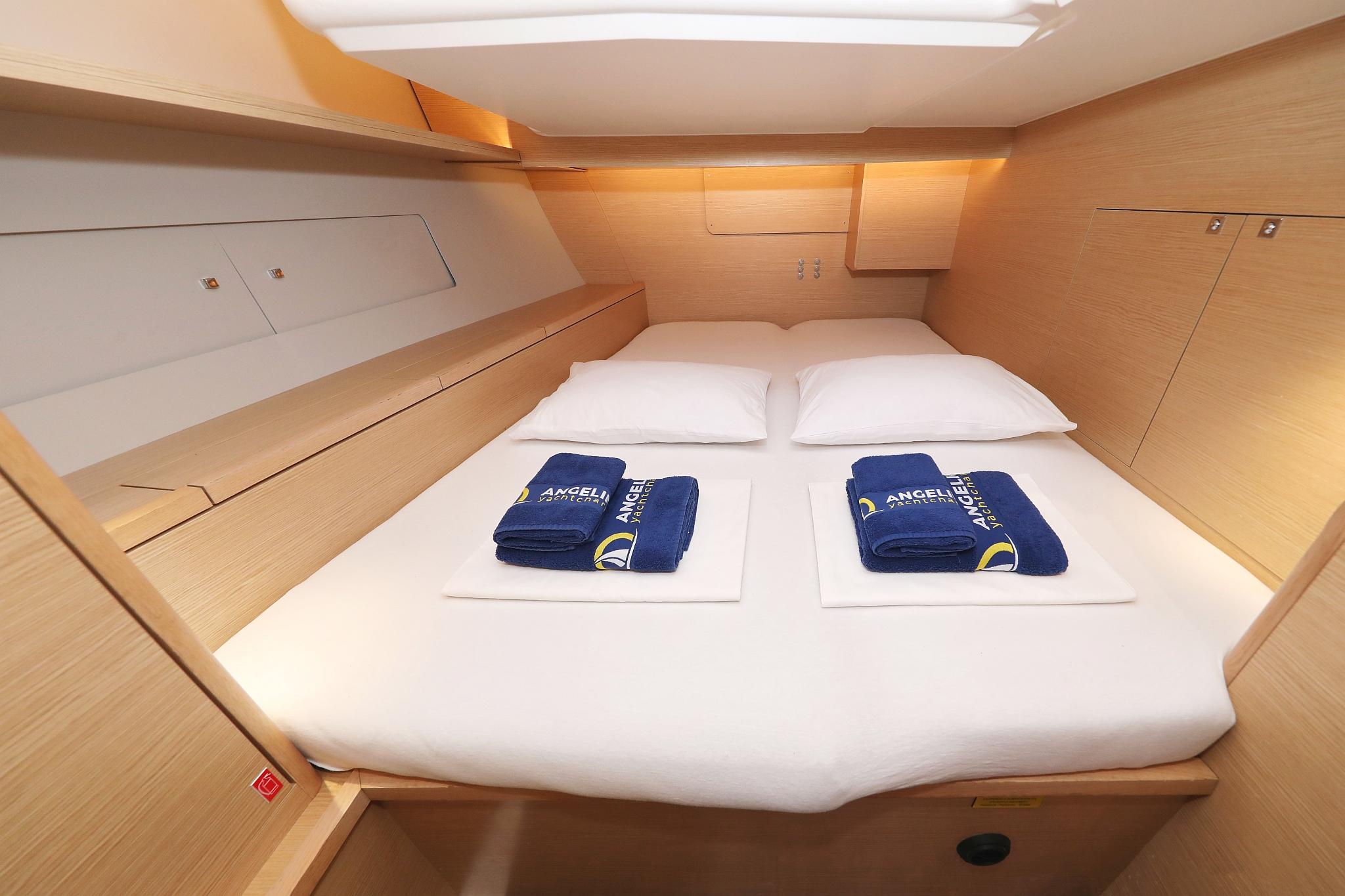 Dufour 470 - 5 cab., picture 23