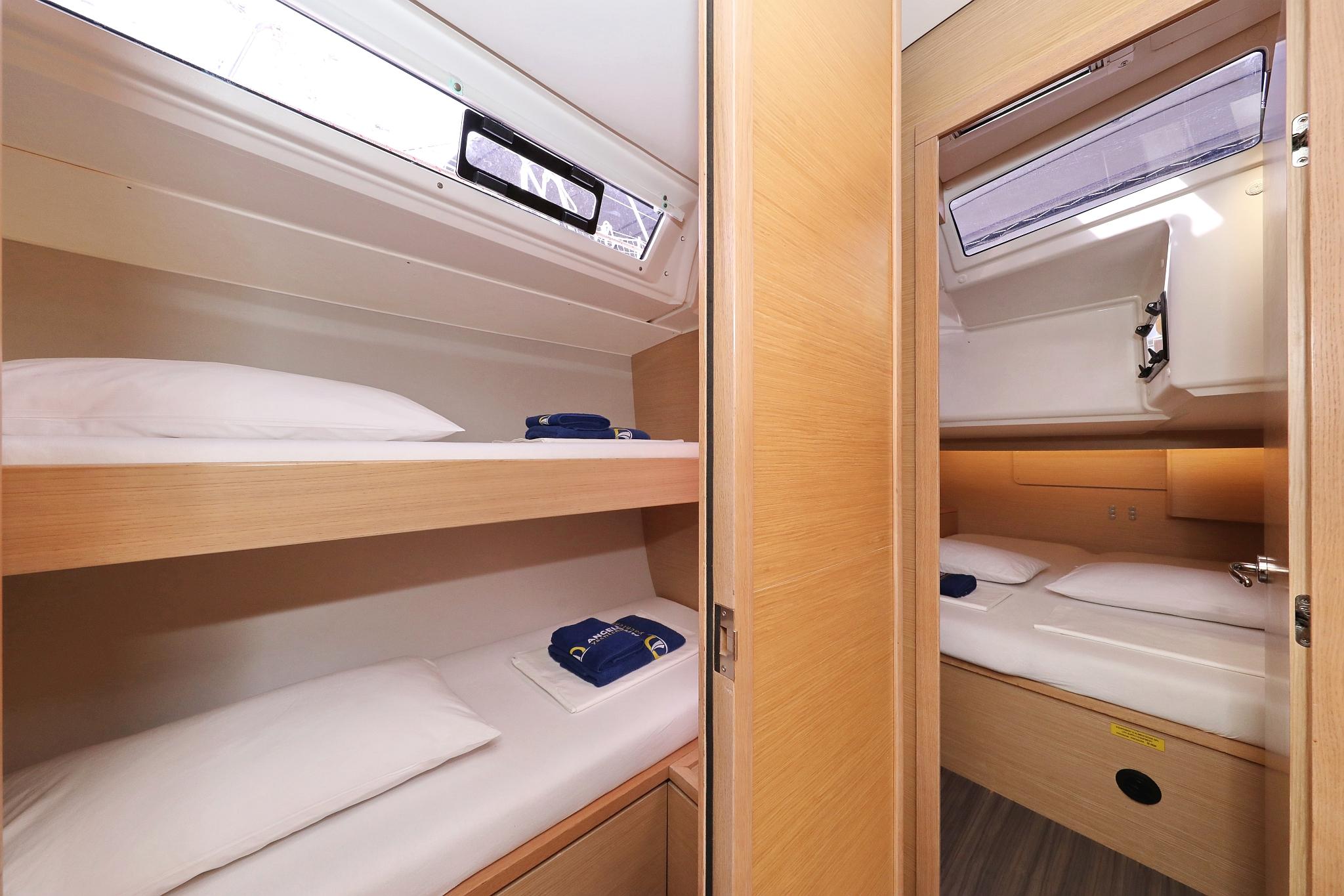 Dufour 470 - 5 cab., picture 27