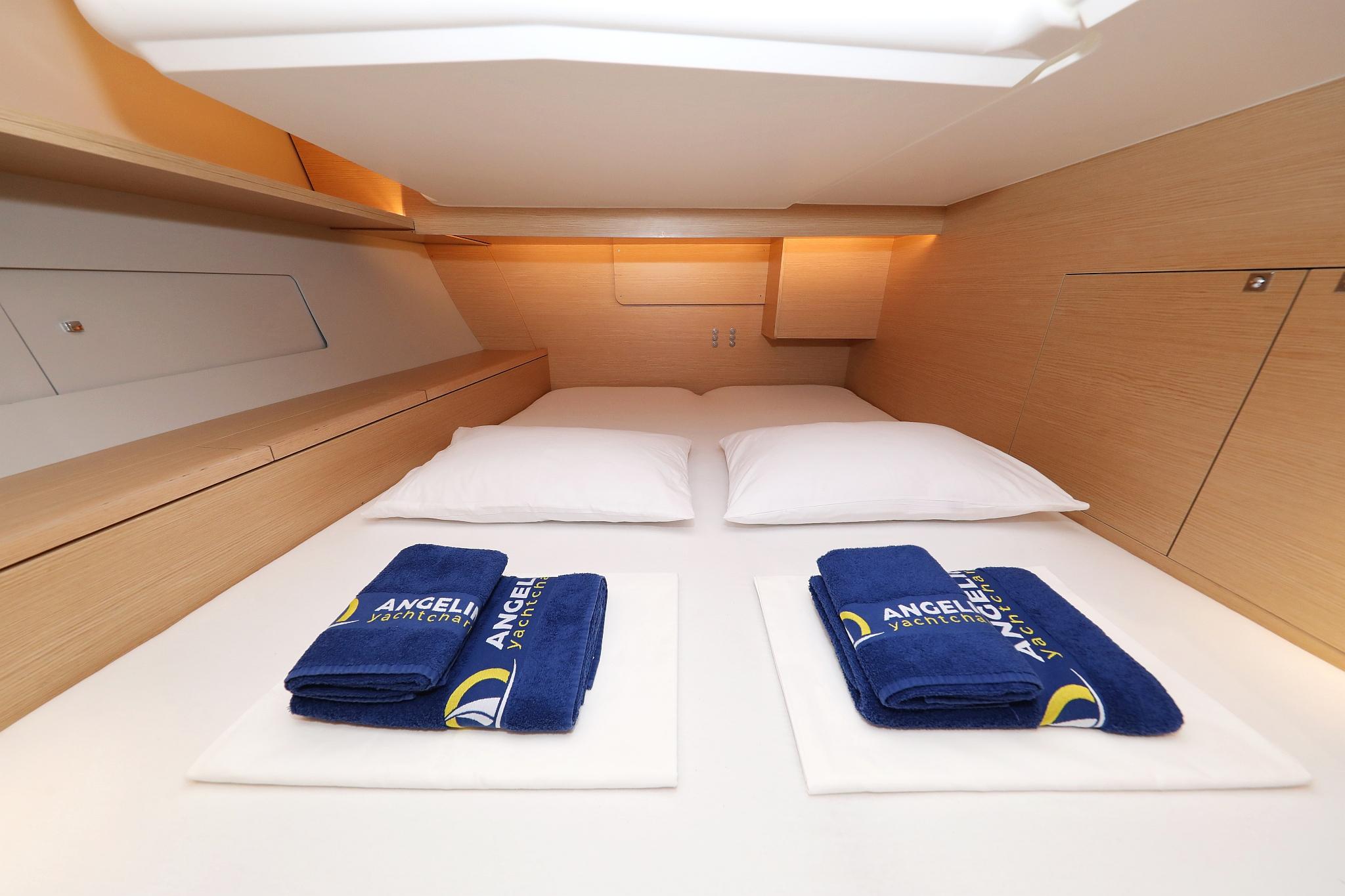 Dufour 470 - 5 cab., picture 24