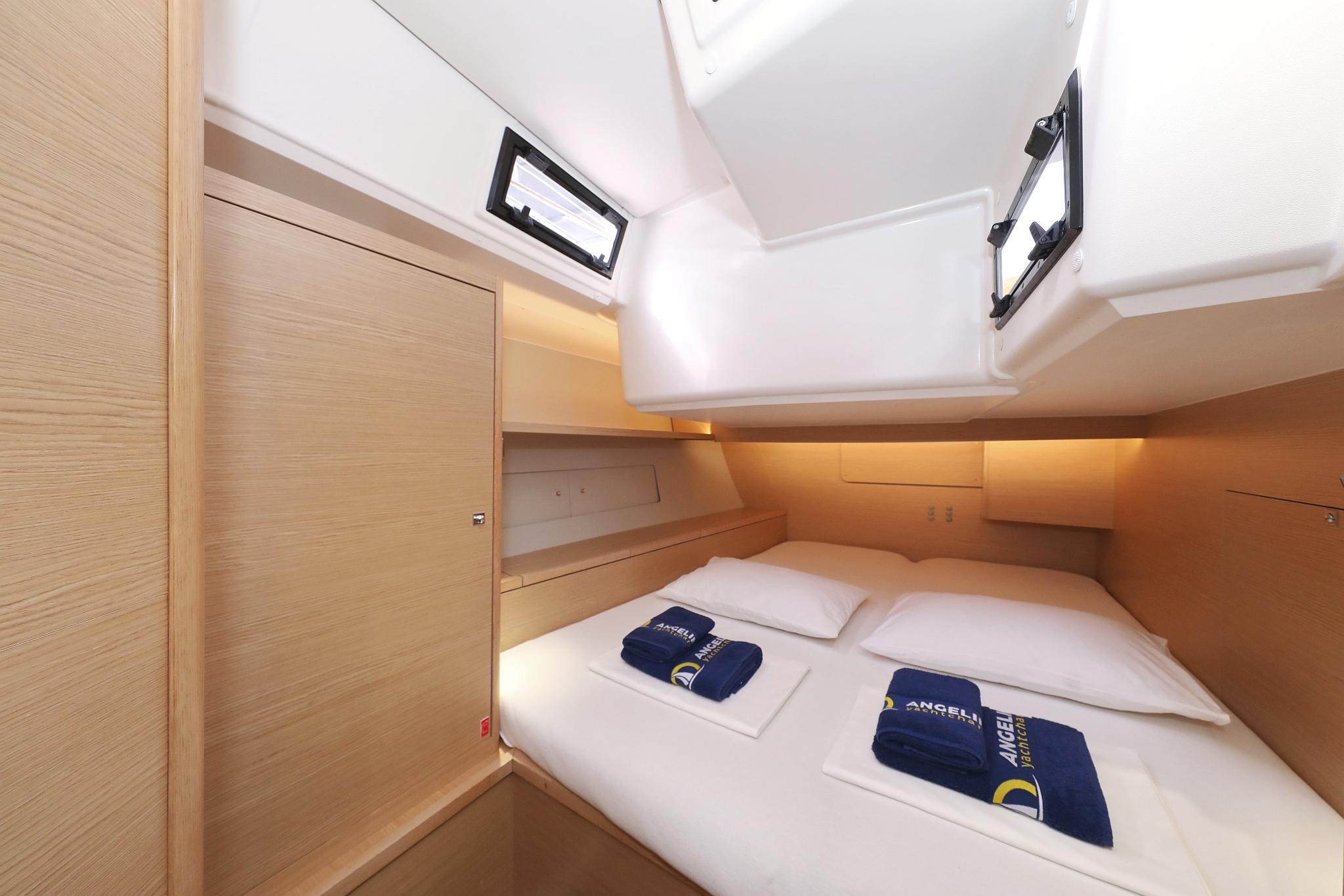 Dufour 470 - 5 cab., picture 22