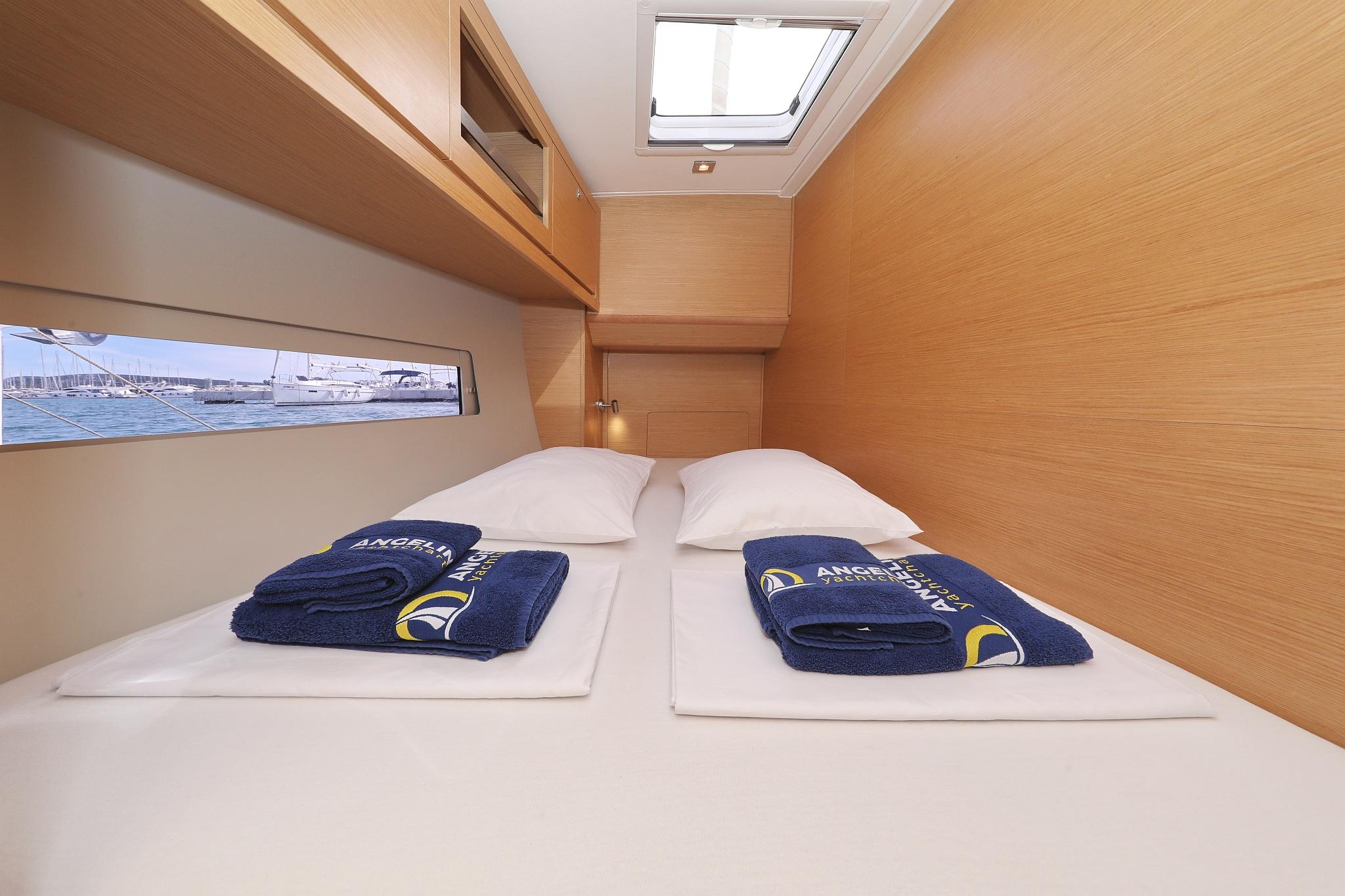 Dufour 470 - 5 cab., picture 31