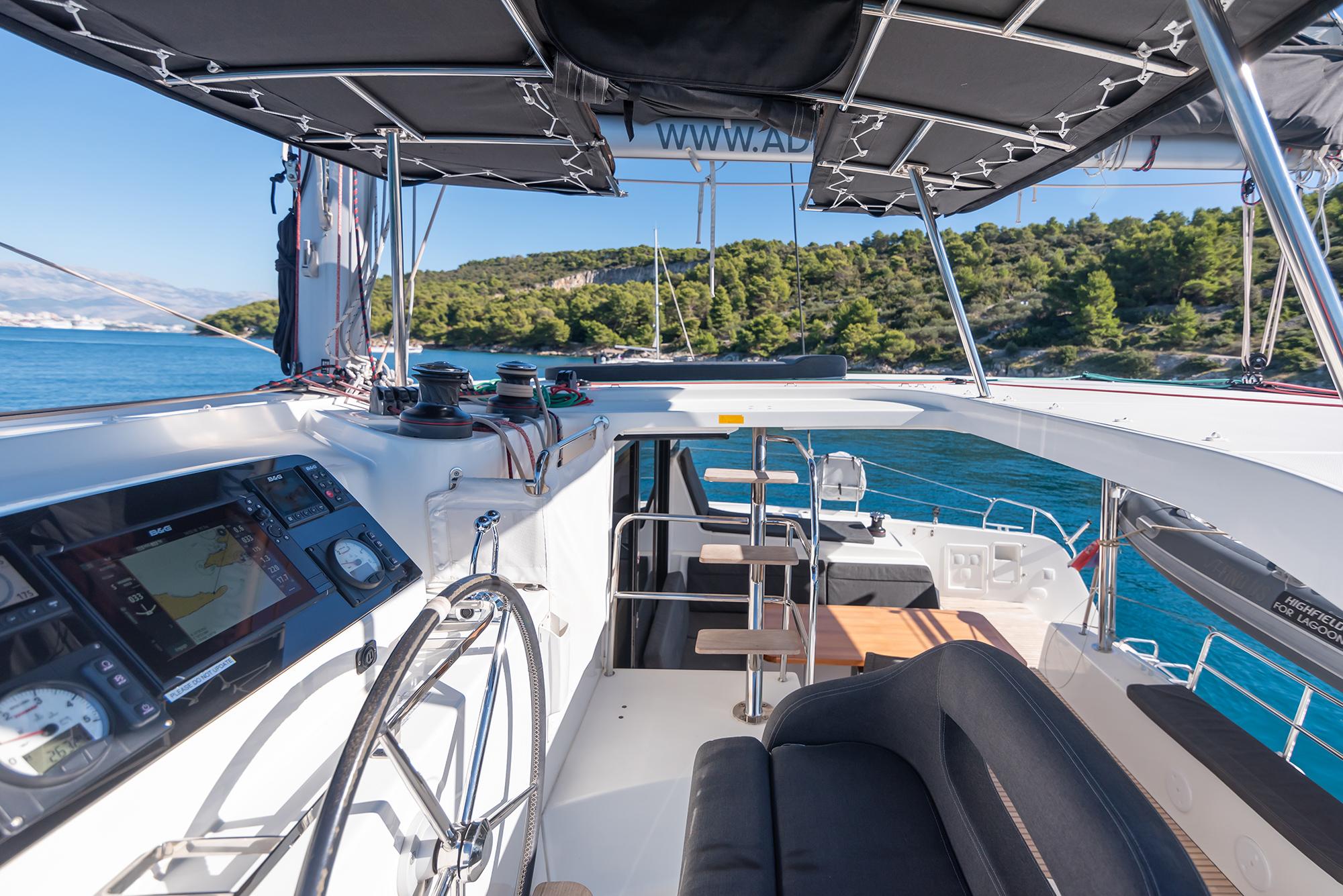 Lagoon 42 OW, picture 4