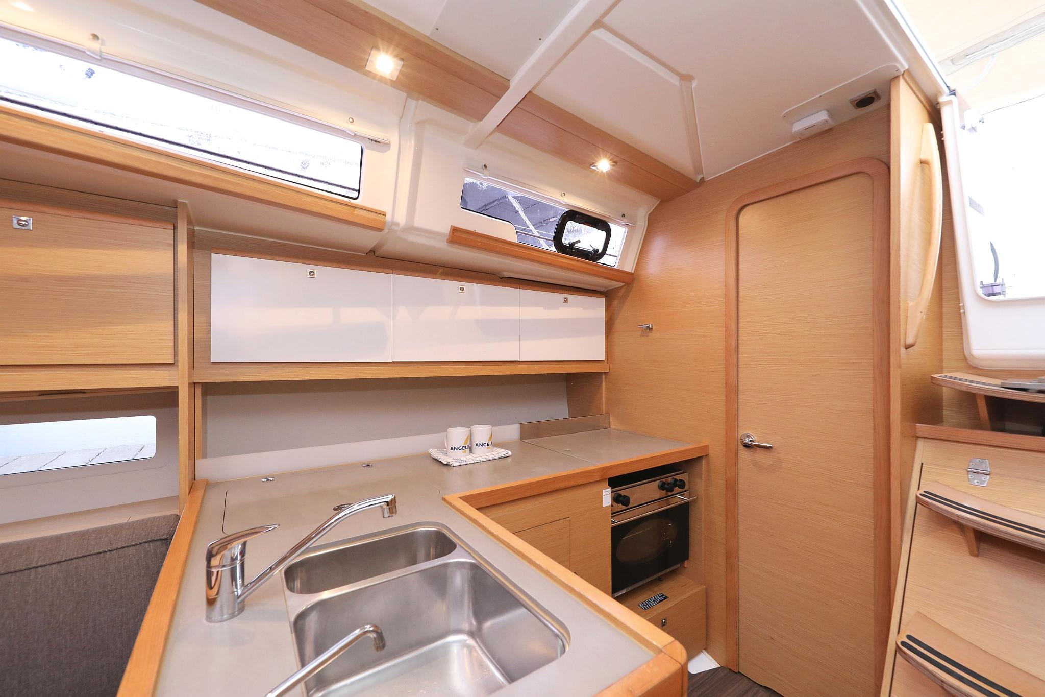 Dufour 390 GL, picture 20