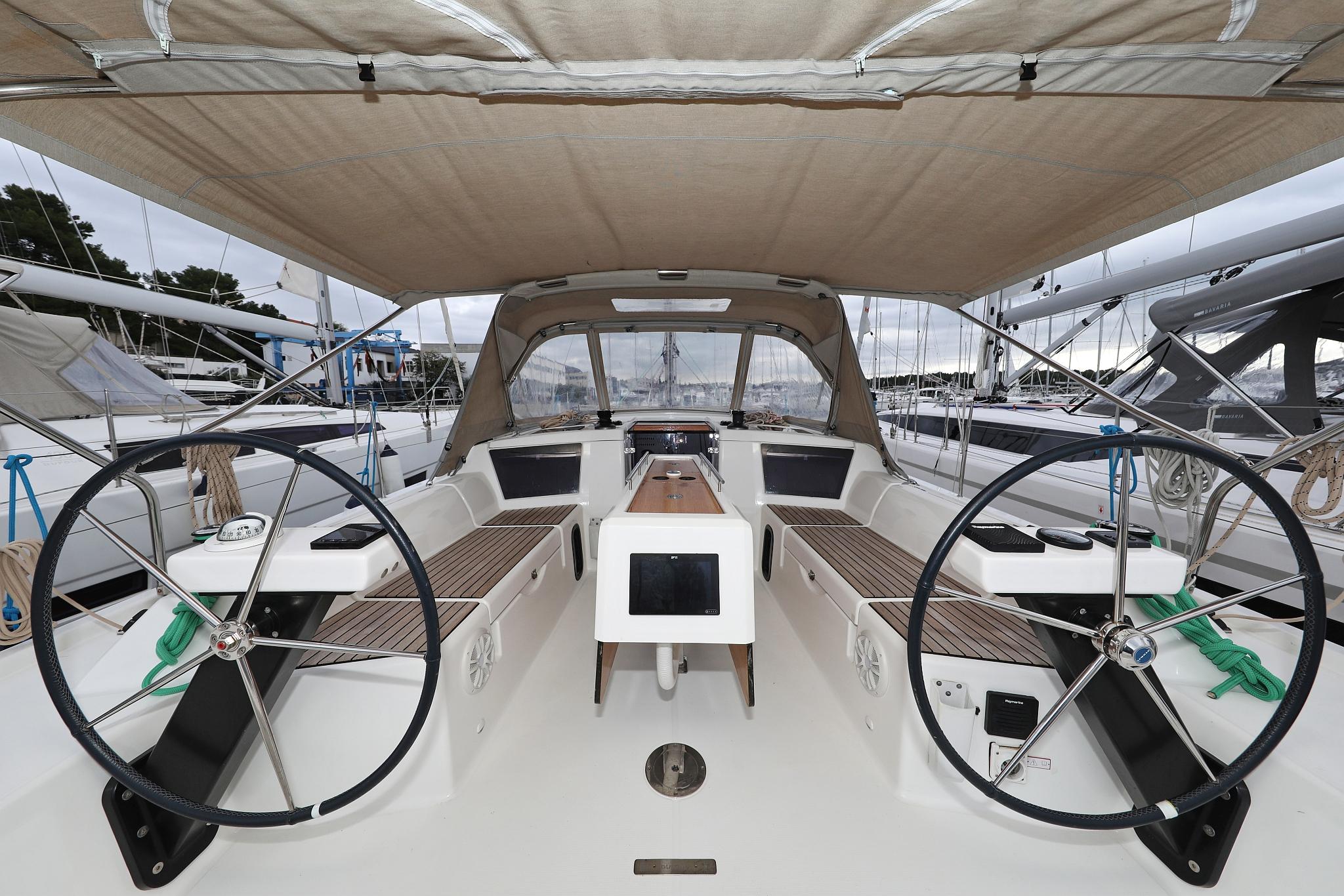 Dufour 390 GL, picture 5