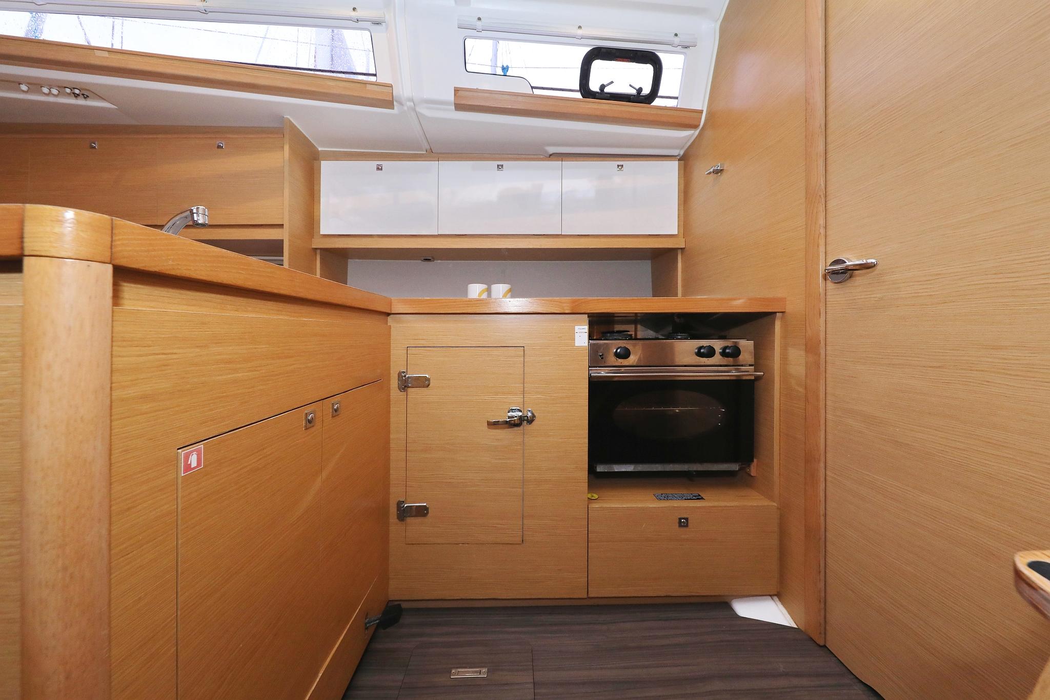 Dufour 390 GL, picture 21