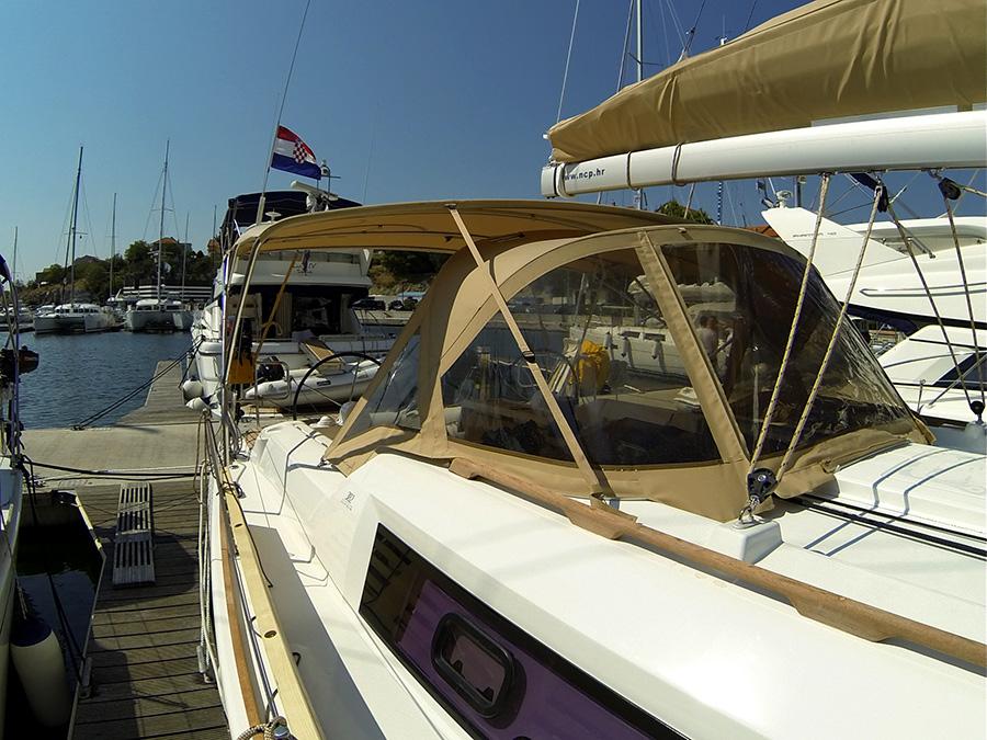 Dufour 382 GL, picture 9