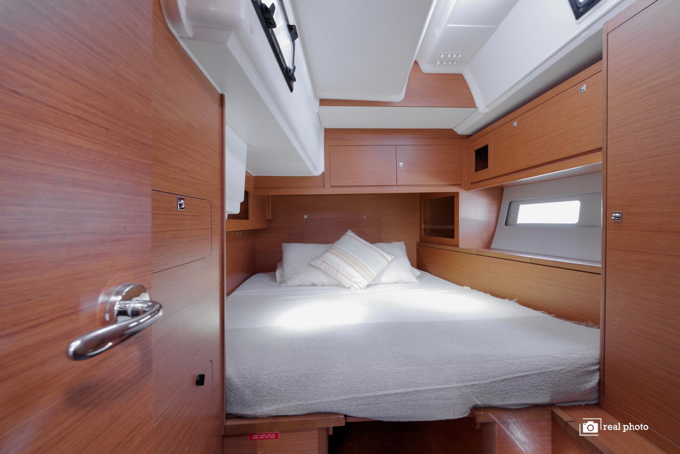 Dufour 530, picture 5