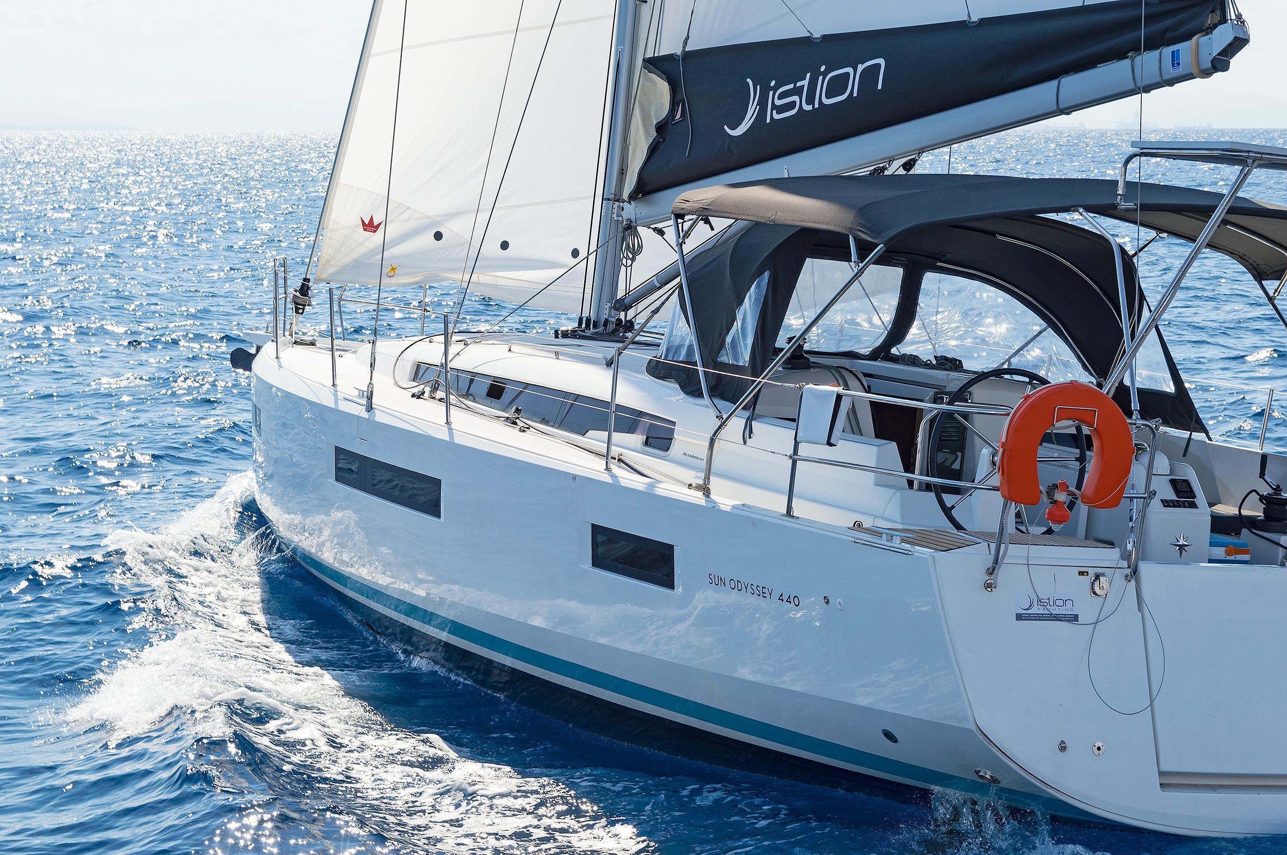 Sun Odyssey 440 - 4 cab., picture 3