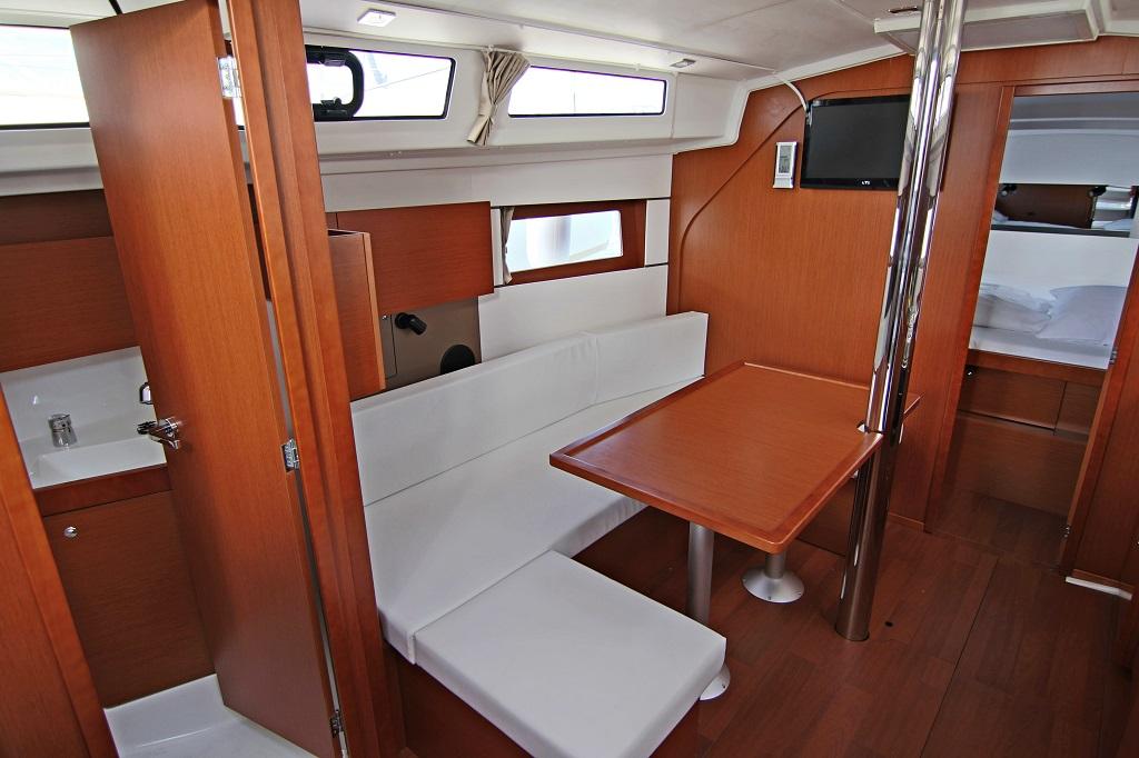 Oceanis 38 - 3 cab., picture 6