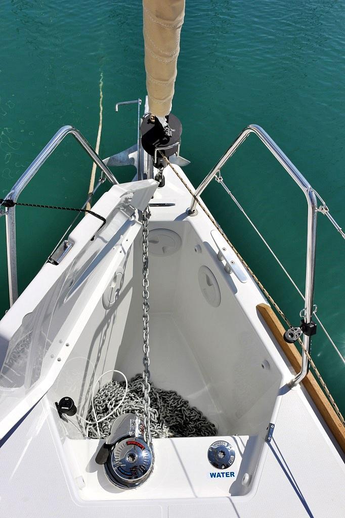 Dufour 382 GL, picture 6