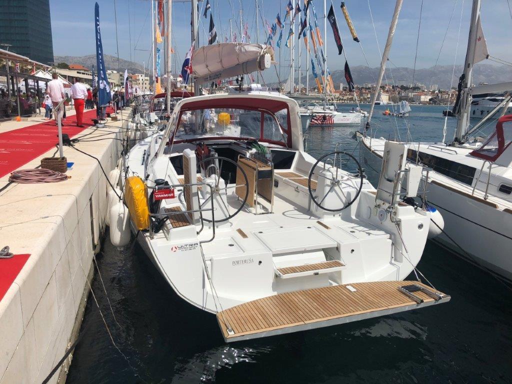 Oceanis 41.1, picture 4