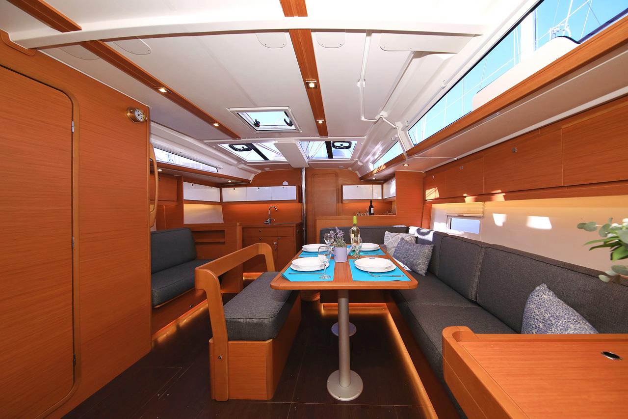 Dufour 430 - 3 cab., picture 8
