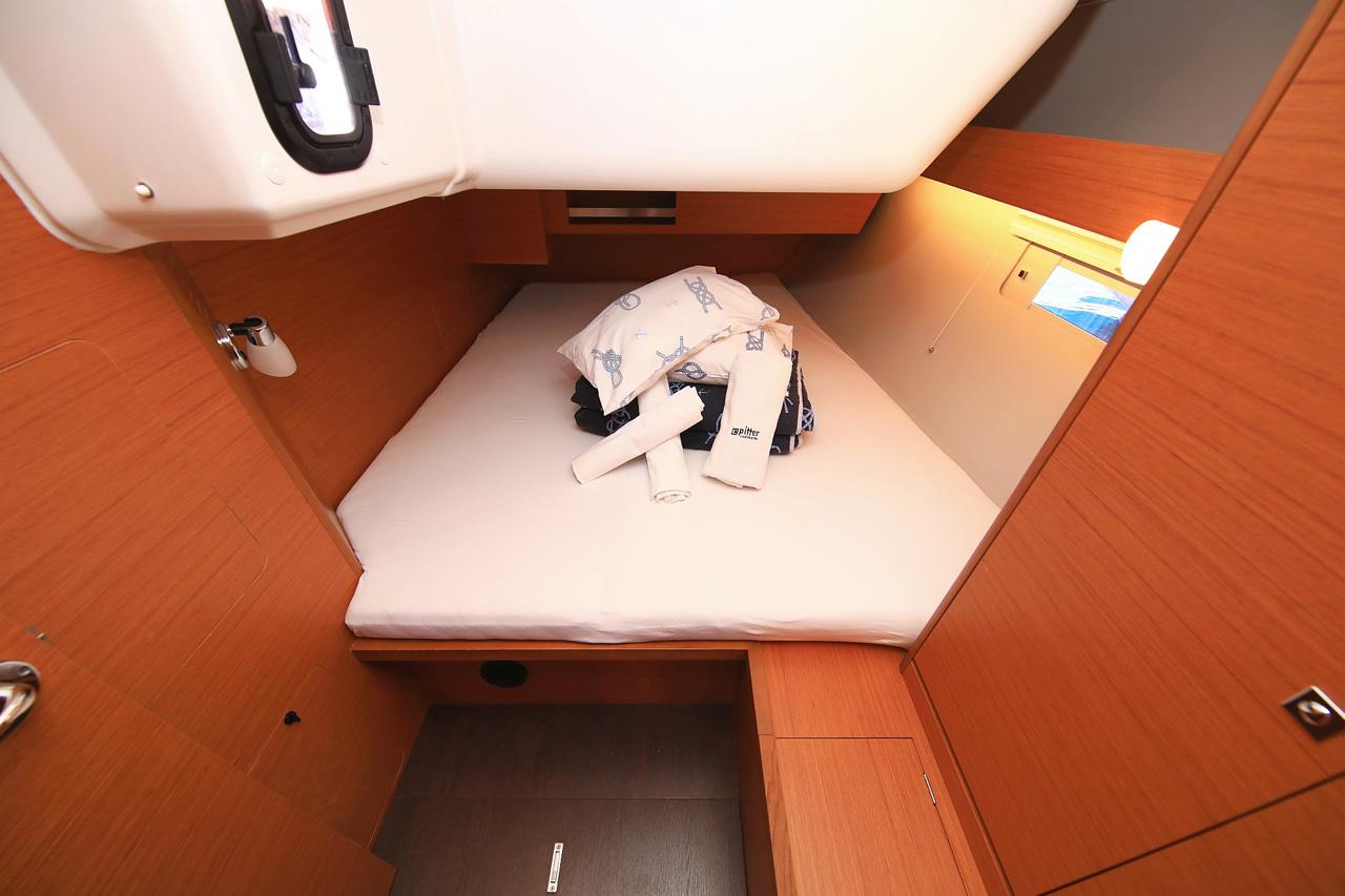 Dufour 430 - 3 cab., picture 22