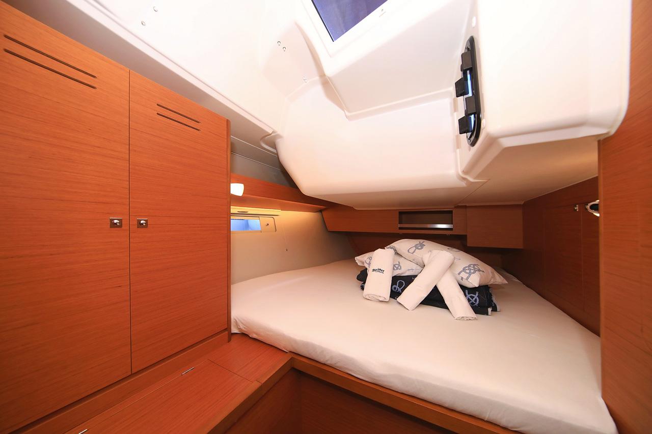 Dufour 430 - 3 cab., picture 21