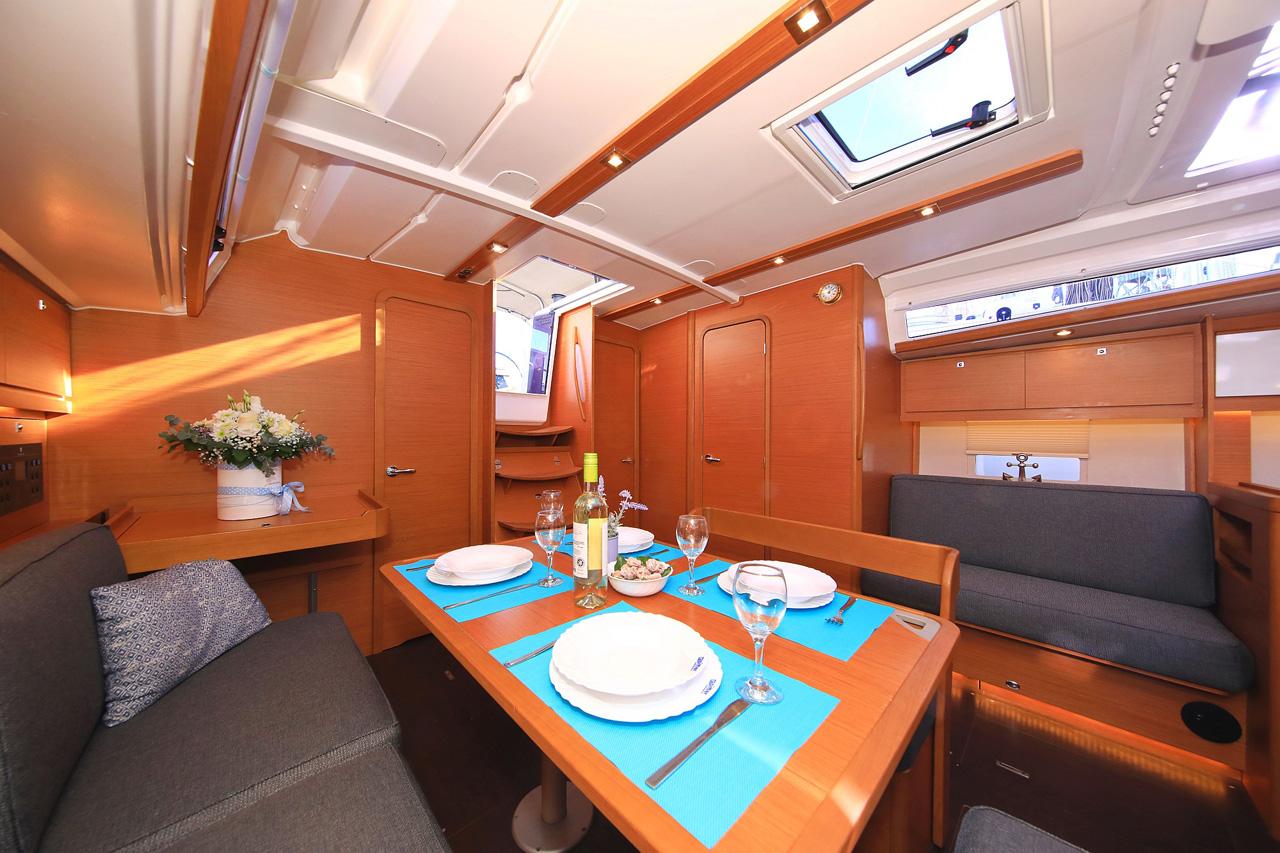 Dufour 430 - 3 cab., picture 16