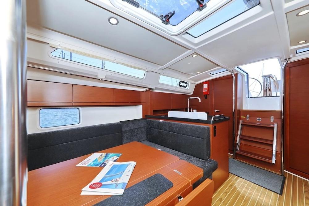 Hanse 388, picture 6
