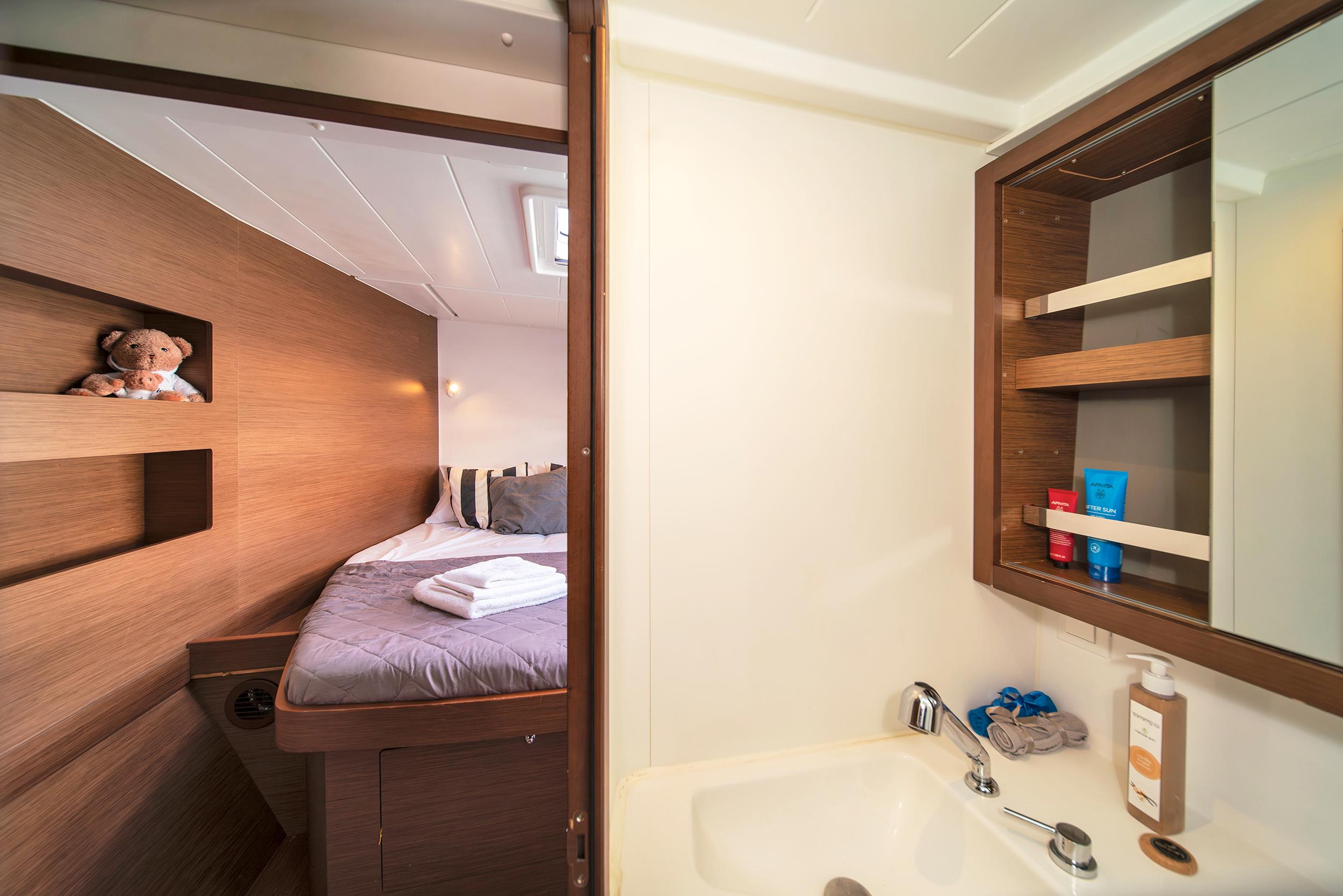 Lagoon 42 - 4 + 2 cab., picture 19